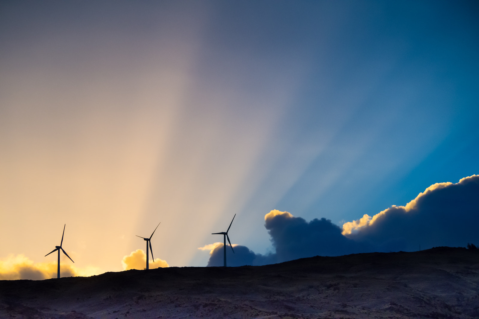 Olympus OM-D E-M5 sample photo. Sundown behind west maui mountain photography