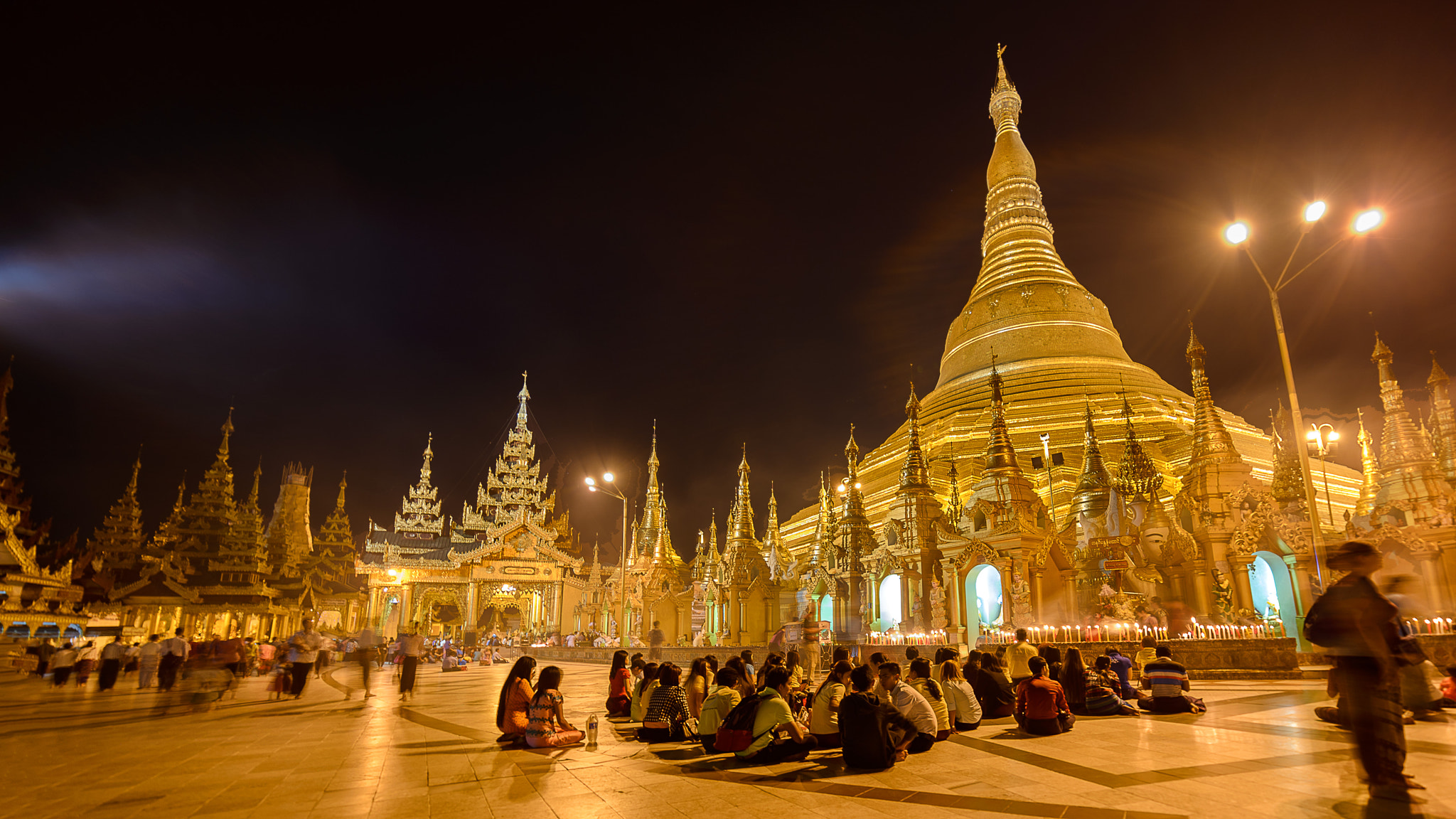 Nikon D610 + Samyang 14mm F2.8 ED AS IF UMC sample photo. Shwedagon pagoda at night photography