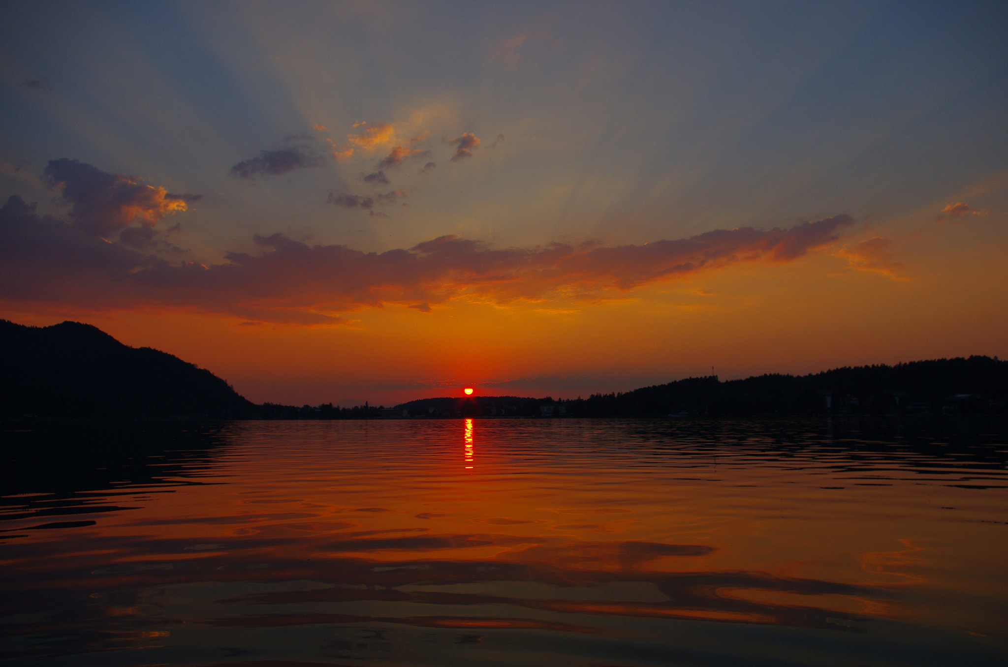 Pentax K-5 + Pentax smc DA 18-55mm F3.5-5.6 AL sample photo. Great end of a beautiful day photography