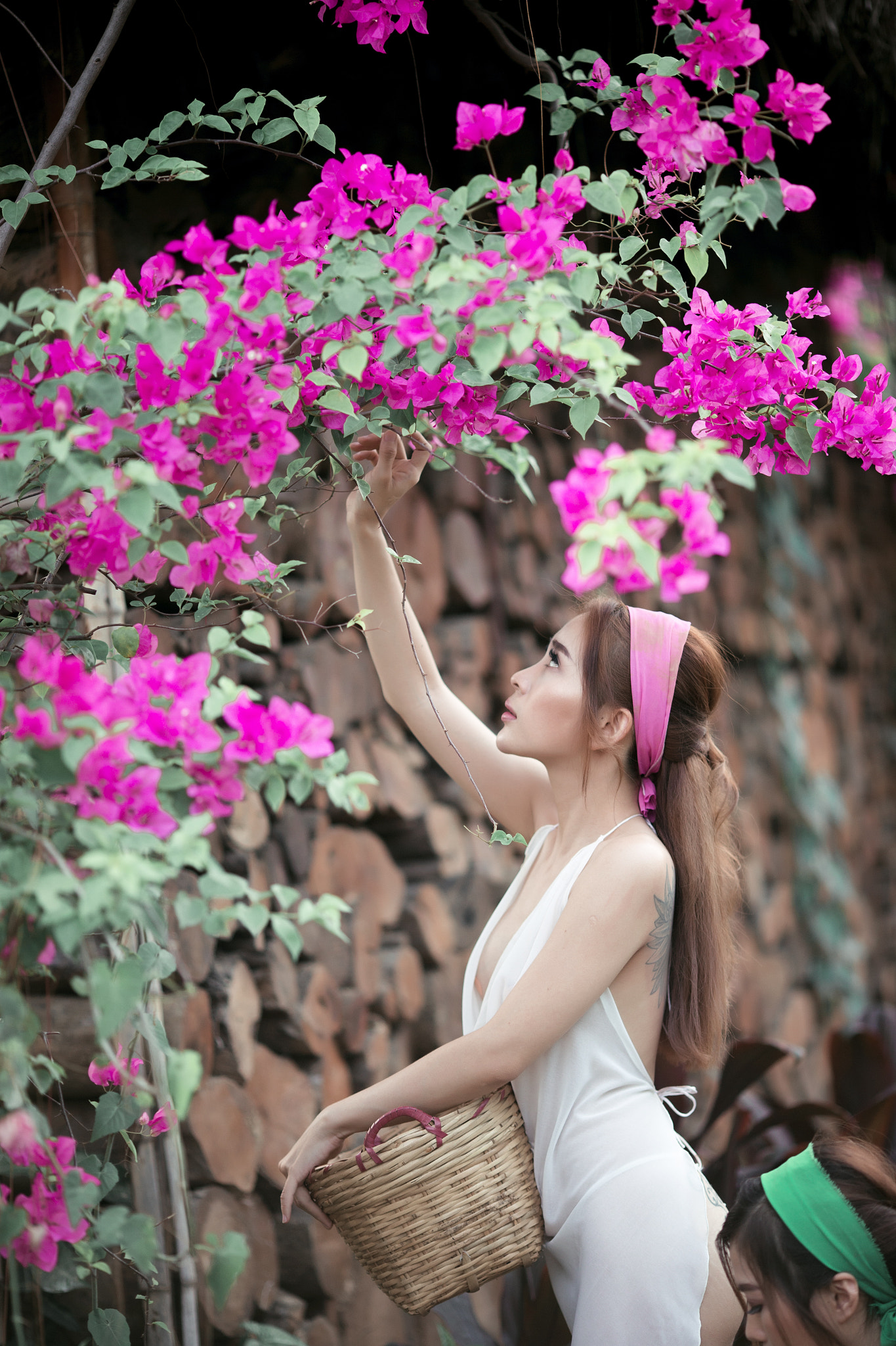 Canon EF 135mm F2L USM sample photo. Friend photography