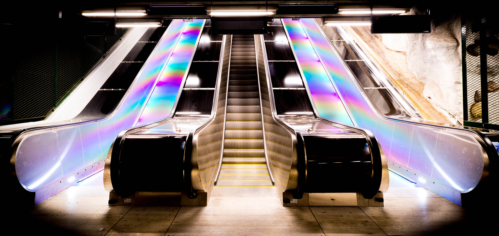 Nikon D600 + Nikon AF Nikkor 20mm F2.8D sample photo. Which way do you go? photography