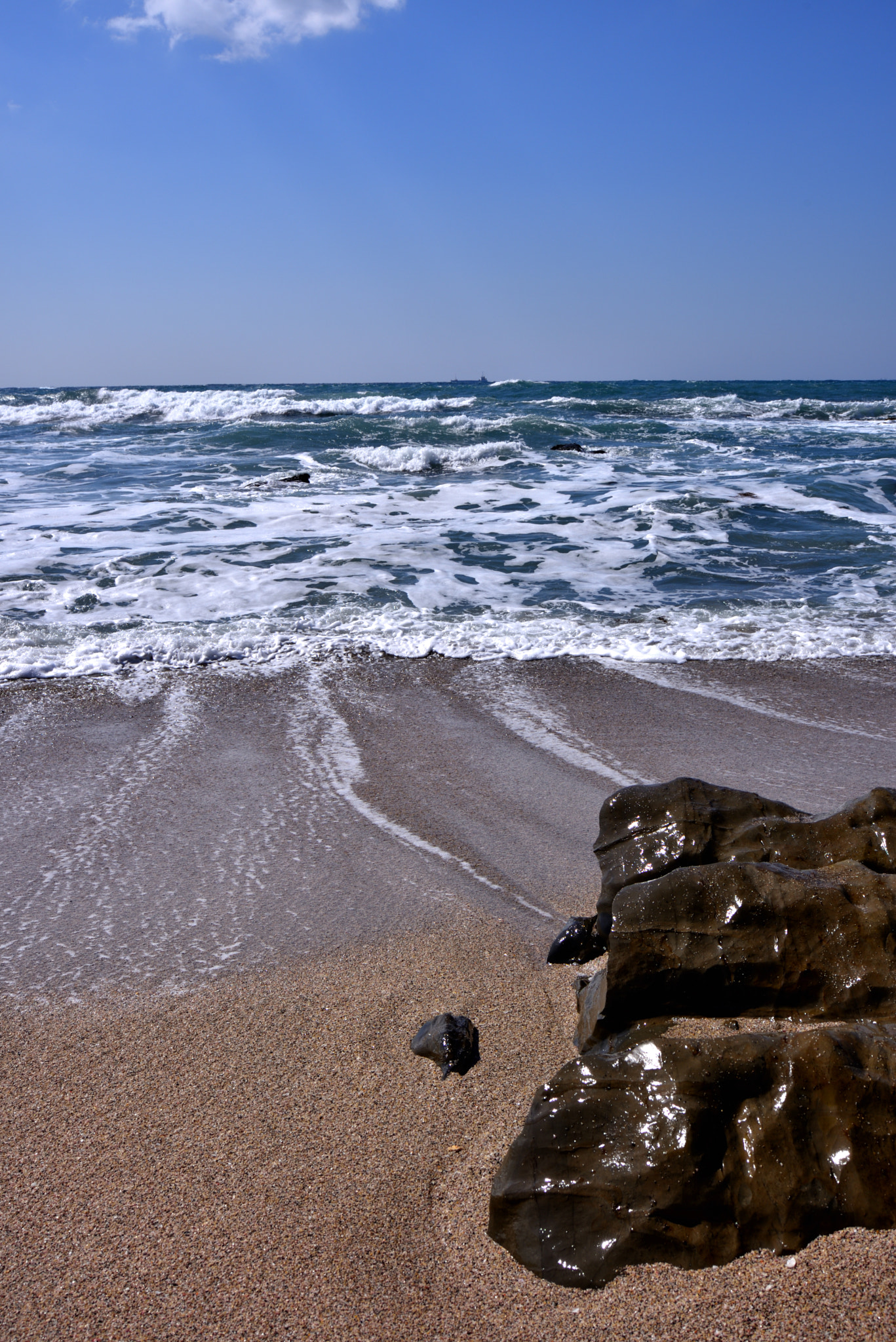 Tamron SP 35mm F1.8 Di VC USD sample photo. Beach in chiba photography