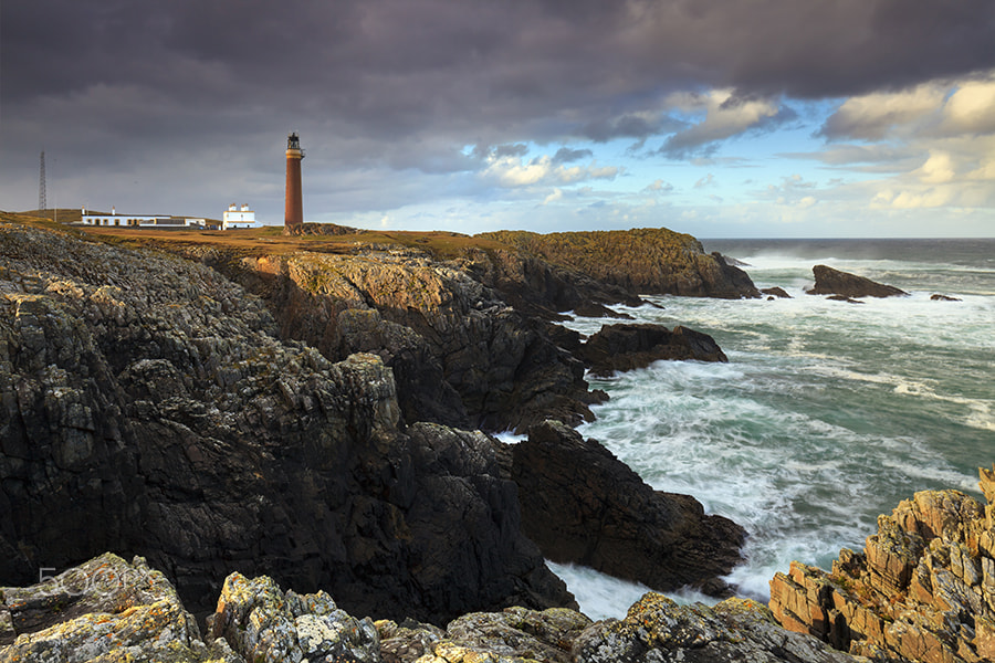 Canon EF 16-35mm F4L IS USM sample photo. Butt of lewis lighthouse photography