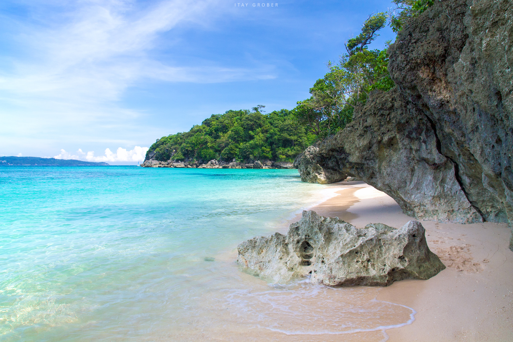 Canon EF-S 17-55mm F2.8 IS USM sample photo. Boracay - puka beach photography