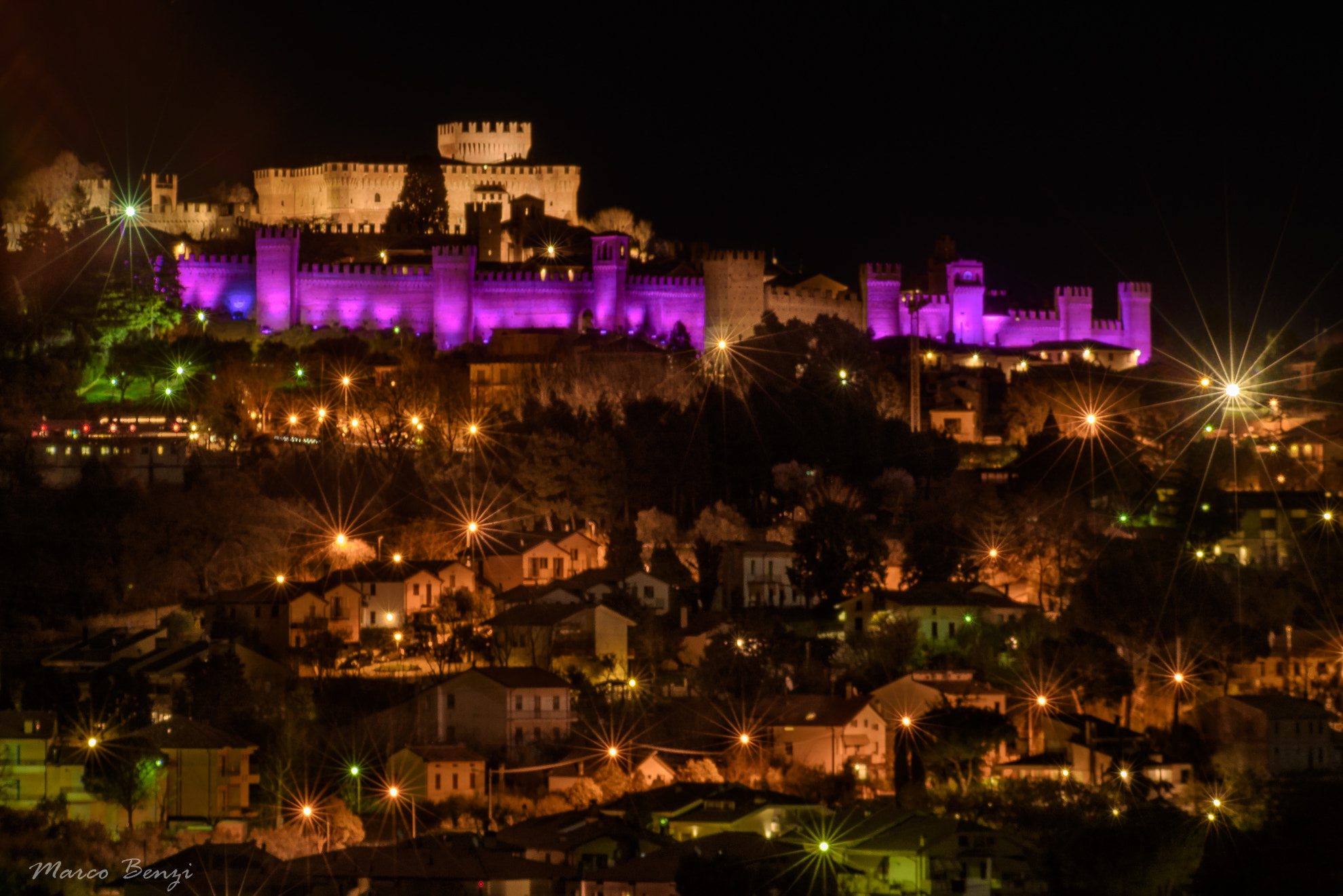 AF Zoom-Nikkor 80-200mm f/2.8 ED sample photo. Gradara pink  photography