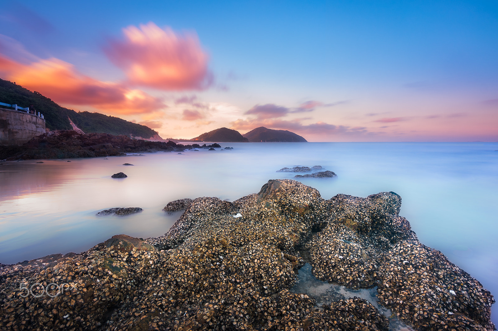 Sony Alpha NEX-6 + Sony E 10-18mm F4 OSS sample photo. Dreamy sunset photography