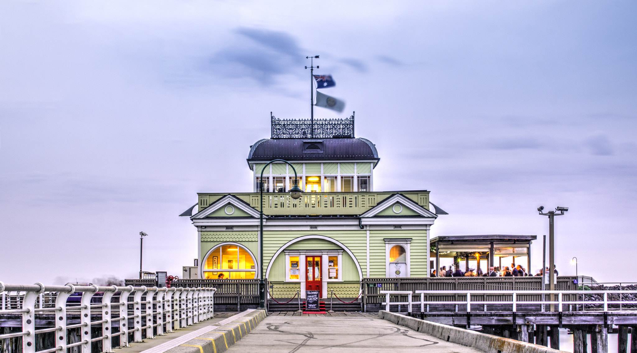 Sony a6000 sample photo. Pier kiosk photography