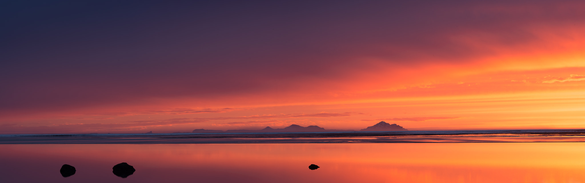 Nikon AF-S Nikkor 70-200mm F2.8G ED VR II sample photo. Sunset over the westman islands photography