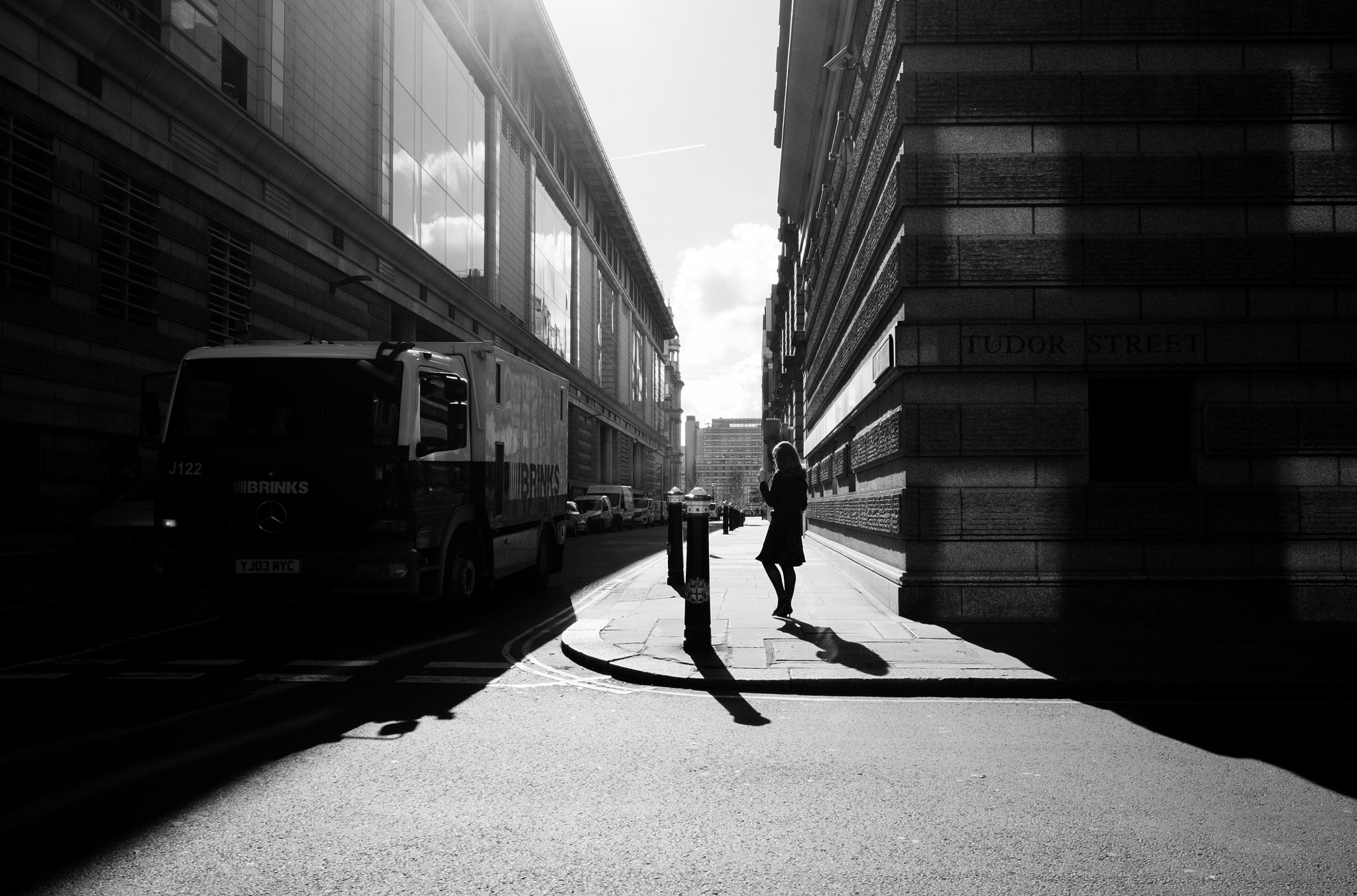 Fujifilm X-T1 + Fujifilm XF 14mm F2.8 R sample photo. Shadow photography