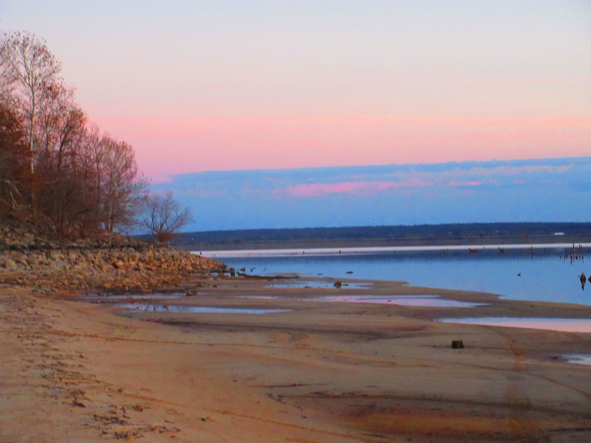 Canon PowerShot ELPH 360 HS (IXUS 285 HS / IXY 650) sample photo. Dusk photography