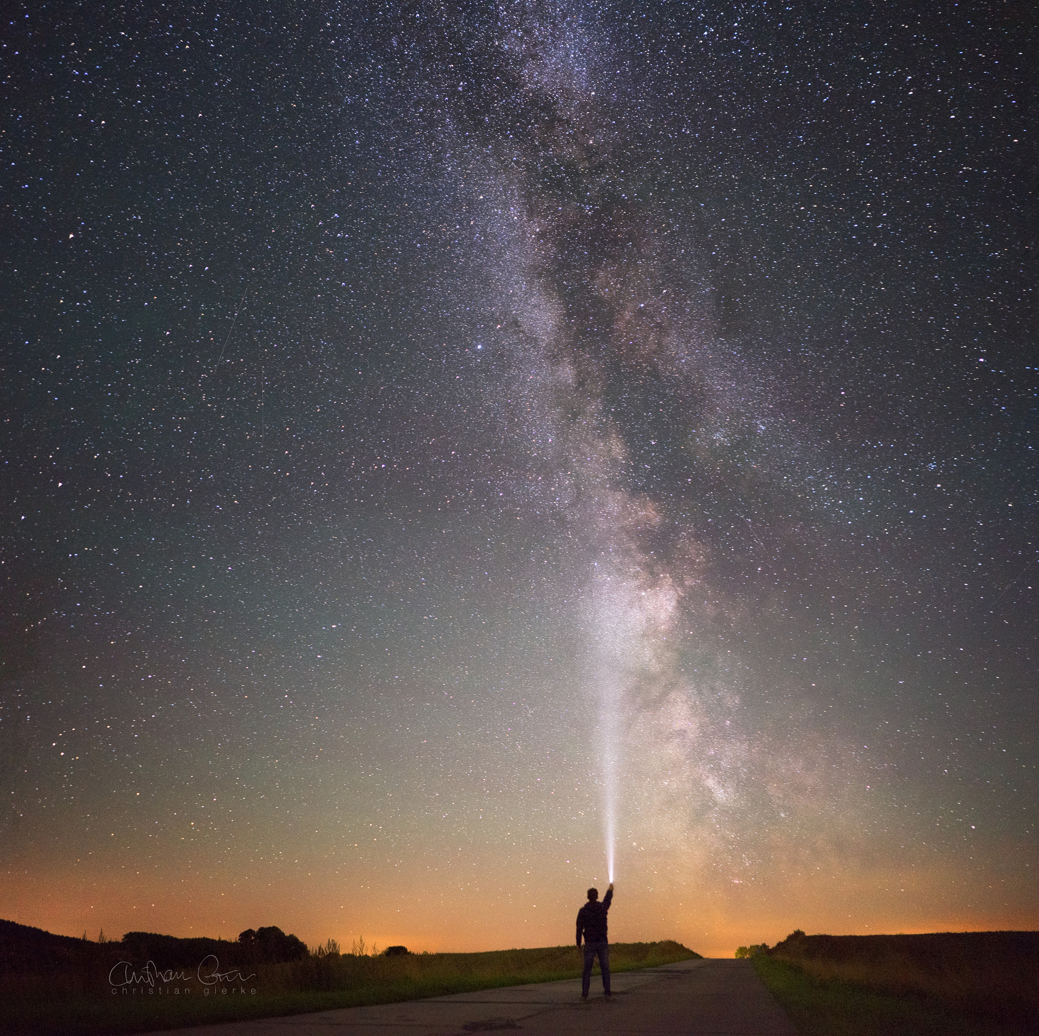 Sony a7 + Sony FE 28mm F2 sample photo. The milky way photography