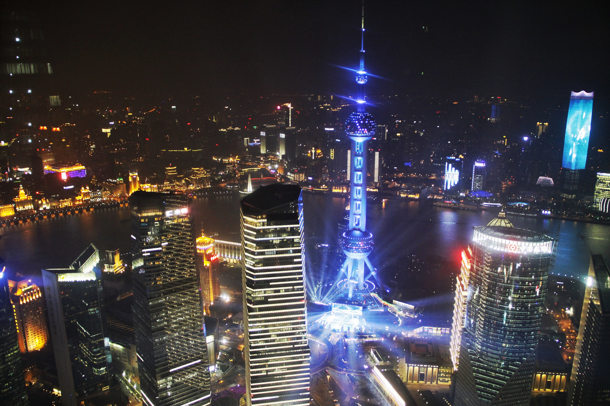 Canon EF-S 18-135mm F3.5-5.6 IS sample photo. When sun falls,shanghai is coming. photography