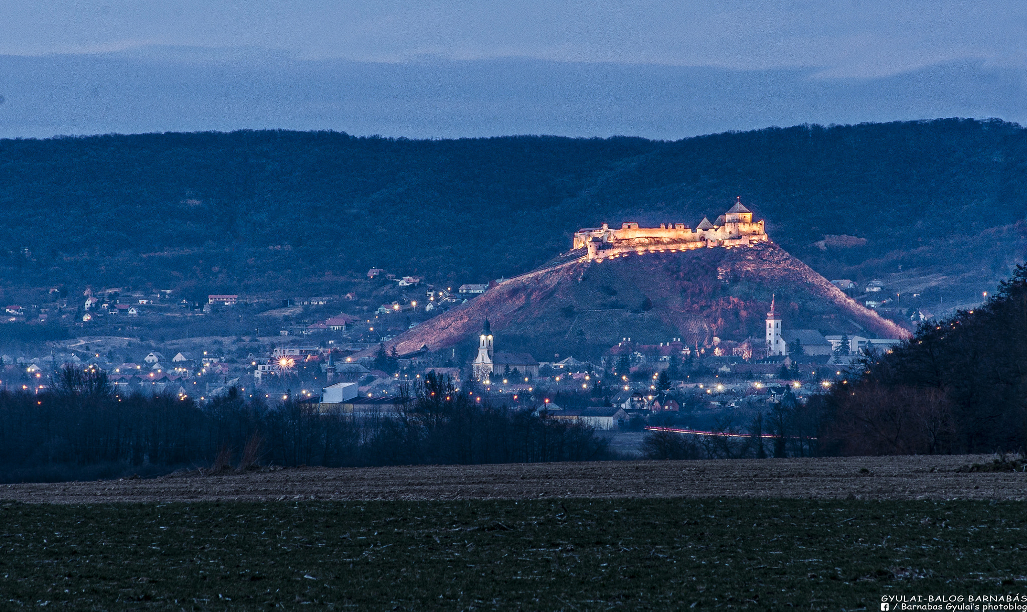 Sigma 70-300mm F4-5.6 APO DG Macro sample photo. Blue hour photography