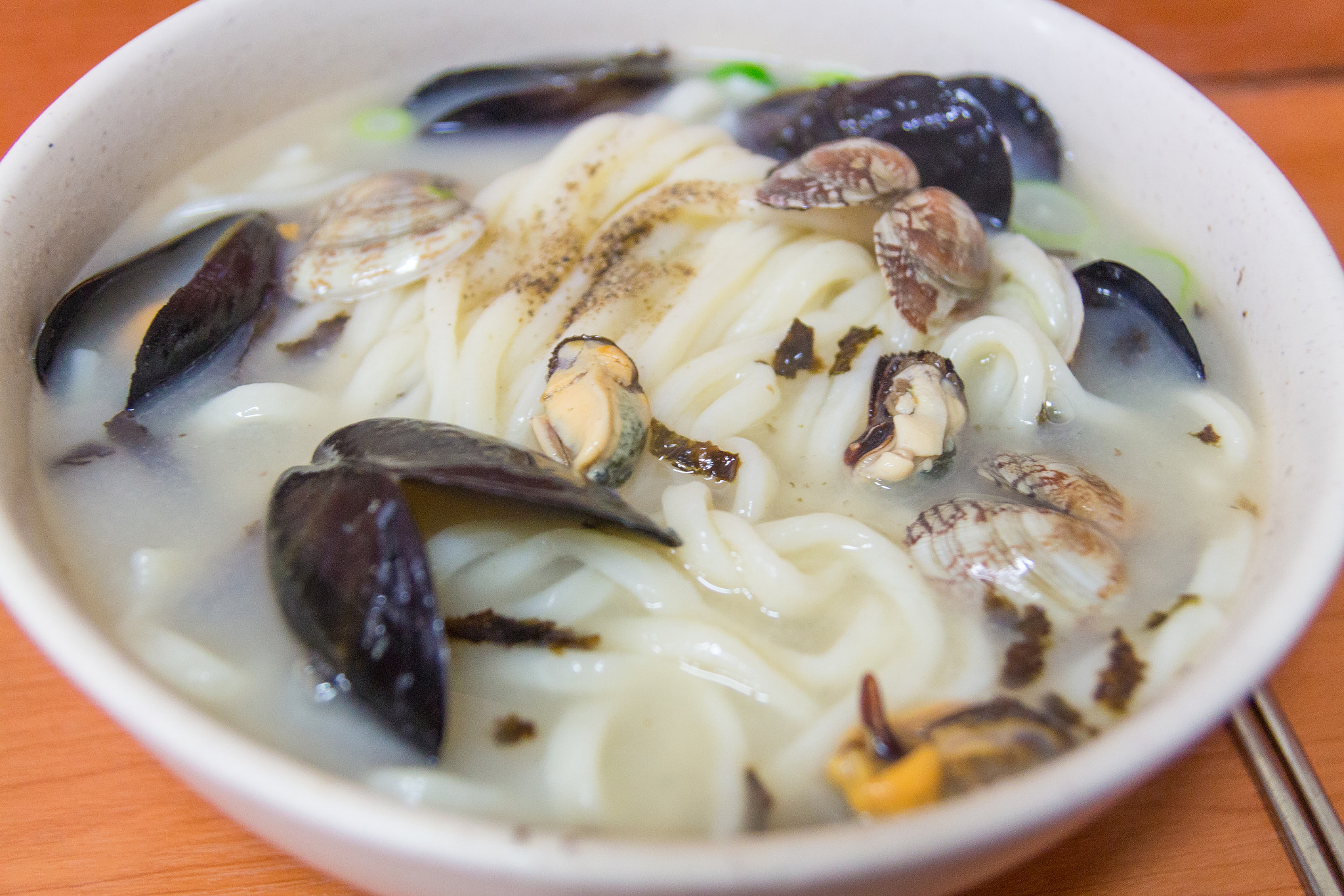 Tamron SP AF 17-50mm F2.8 XR Di II LD Aspherical (IF) sample photo. Korean seafood noodles. photography