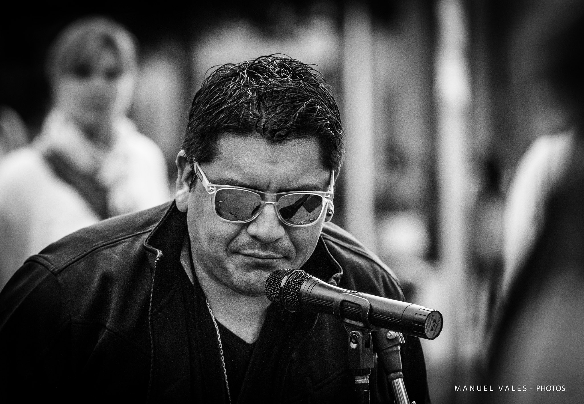 Canon EOS 7D + Canon EF 70-200mm F4L IS USM sample photo. Actuando en la alameda de santiago de compostela photography