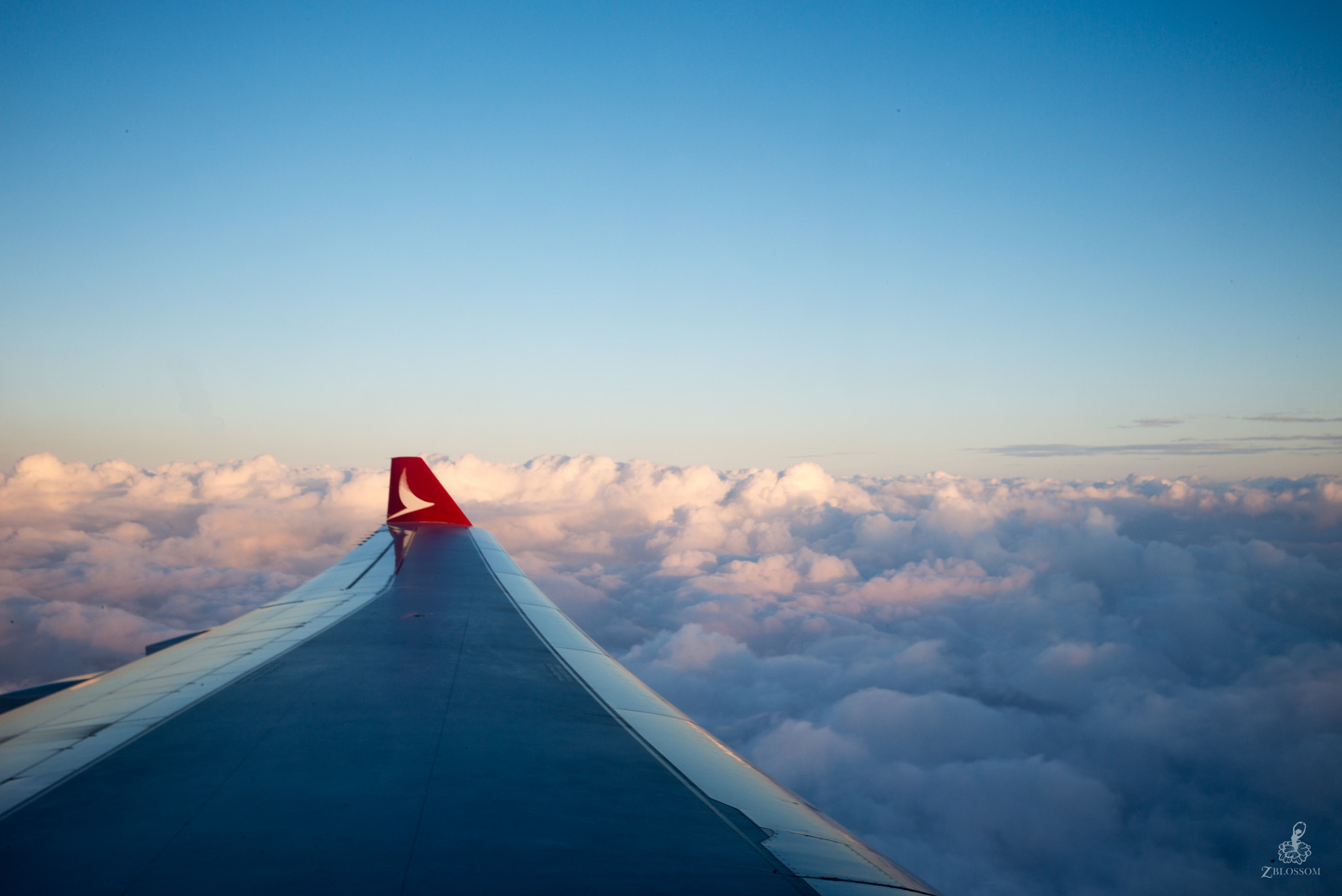 Leica Summilux-M 35mm F1.4 ASPH sample photo. From a window in the sky photography