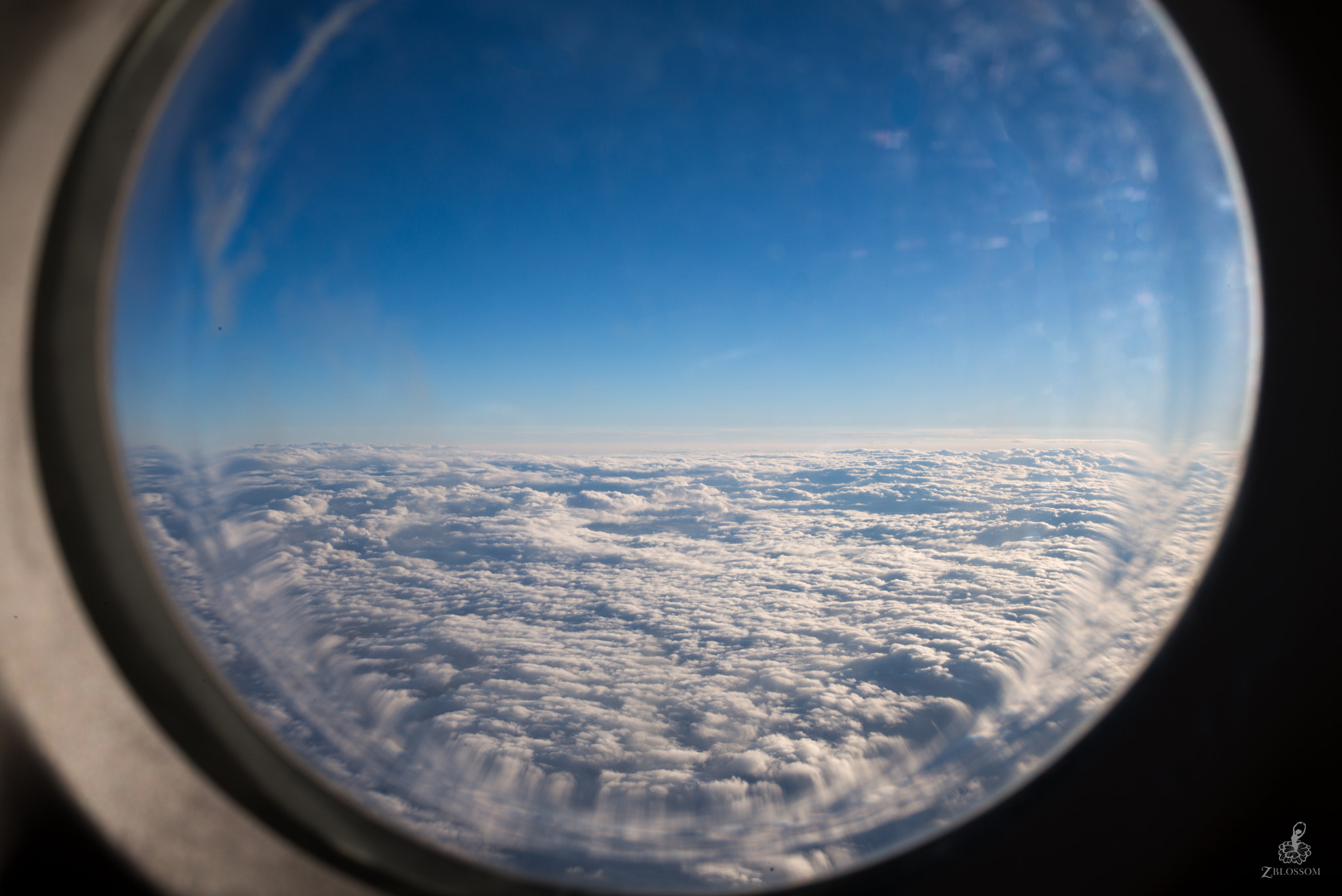 Leica Summilux-M 35mm F1.4 ASPH sample photo. From a window in the sky photography