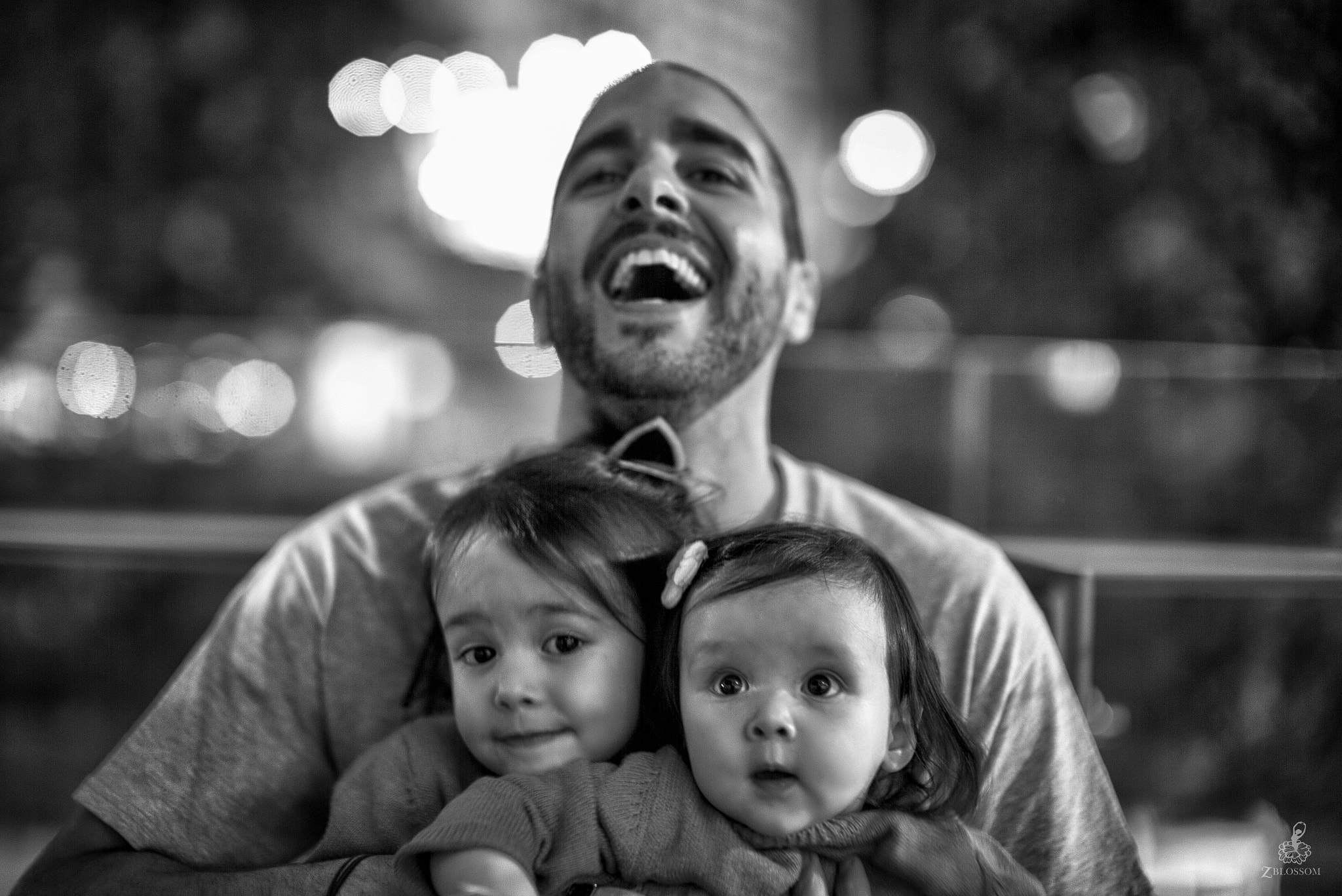 Leica Noctilux-M 50mm F0.95 ASPH sample photo. Happy father photography