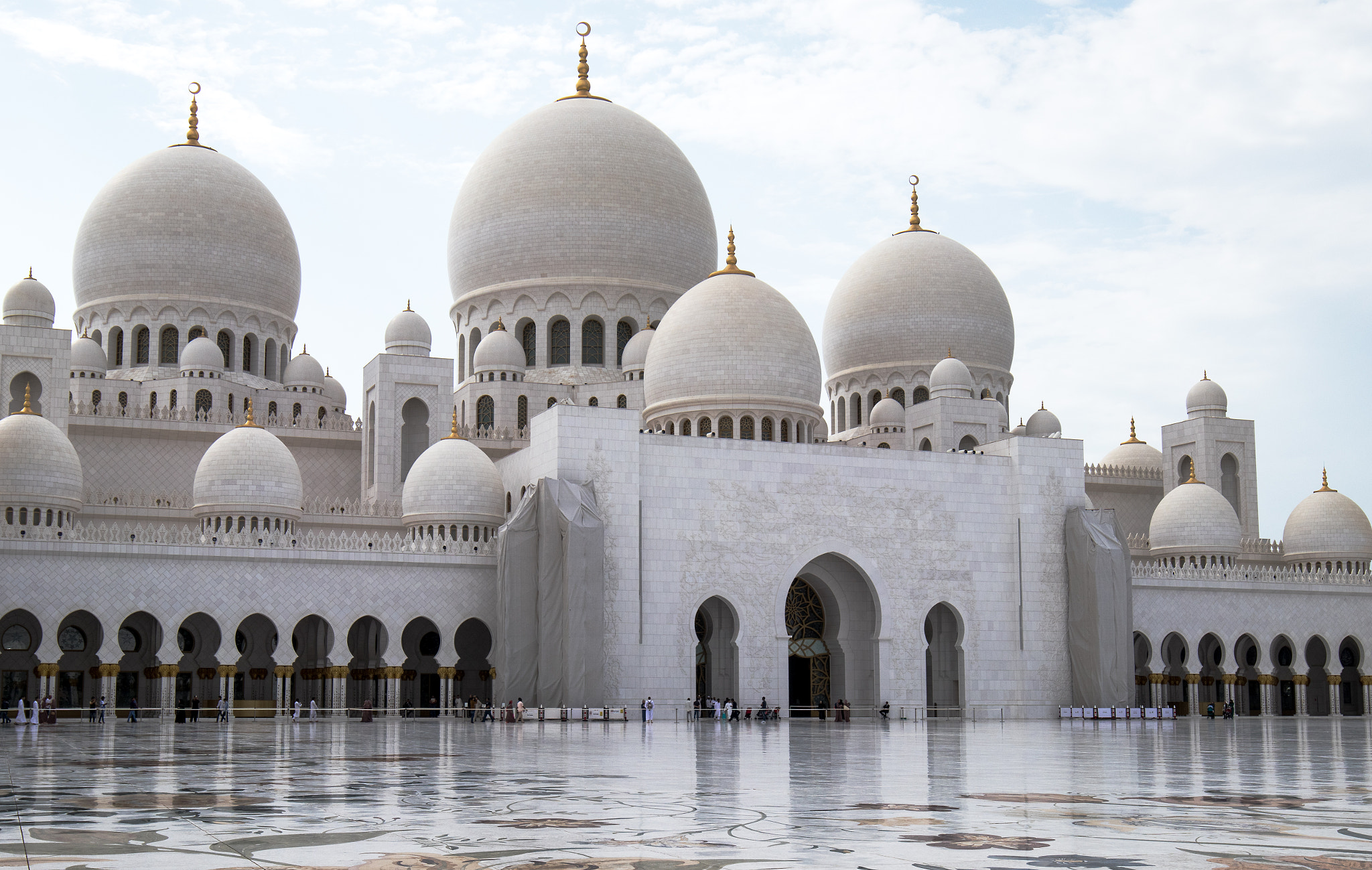 Canon EF 16-35mm F4L IS USM sample photo. Grande mosque photography