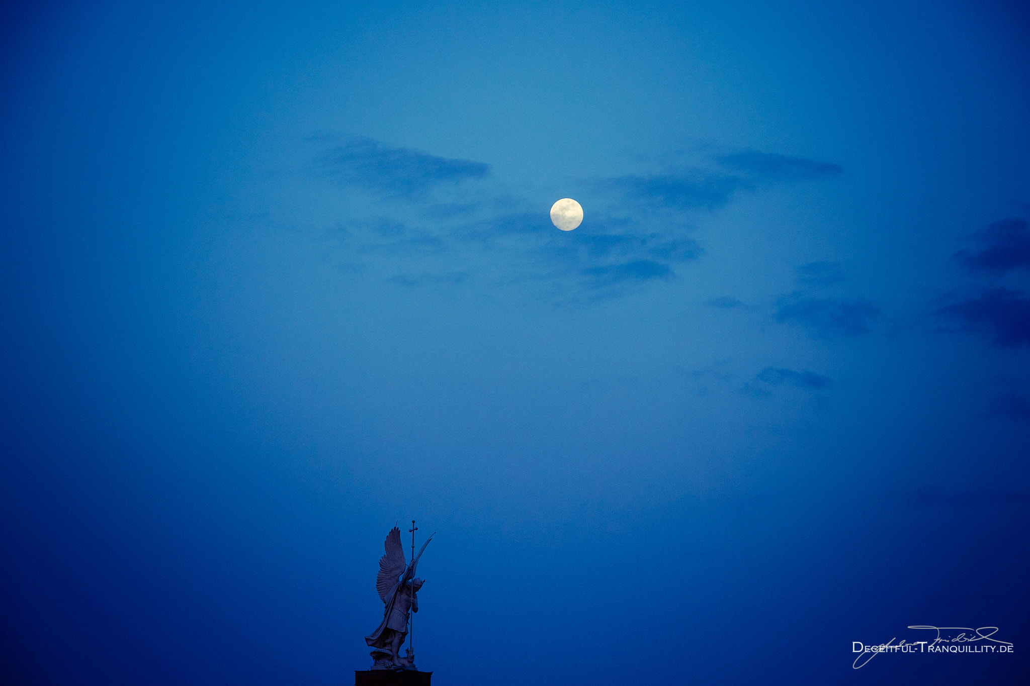 Canon EF 70-200mm F2.8L IS USM sample photo. Full moon photography