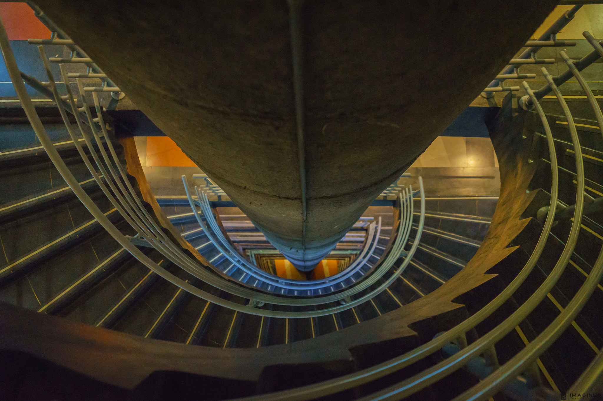 Sony FE 28mm F2 sample photo. Spirals photography