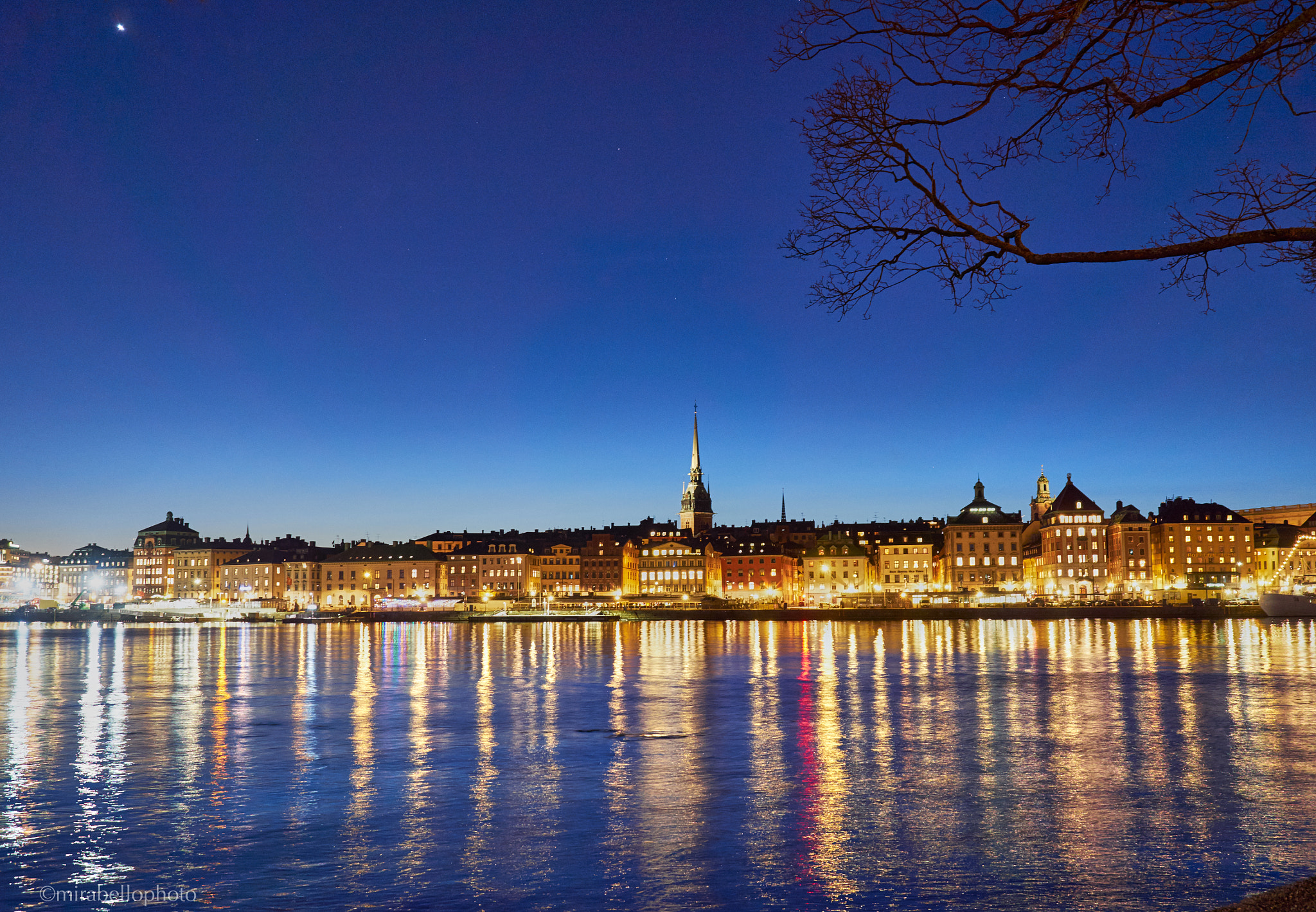 Olympus M.ZUIKO DIGITAL ED 12-40mm 1:2.8 sample photo. The blue hour, gamla stan photography