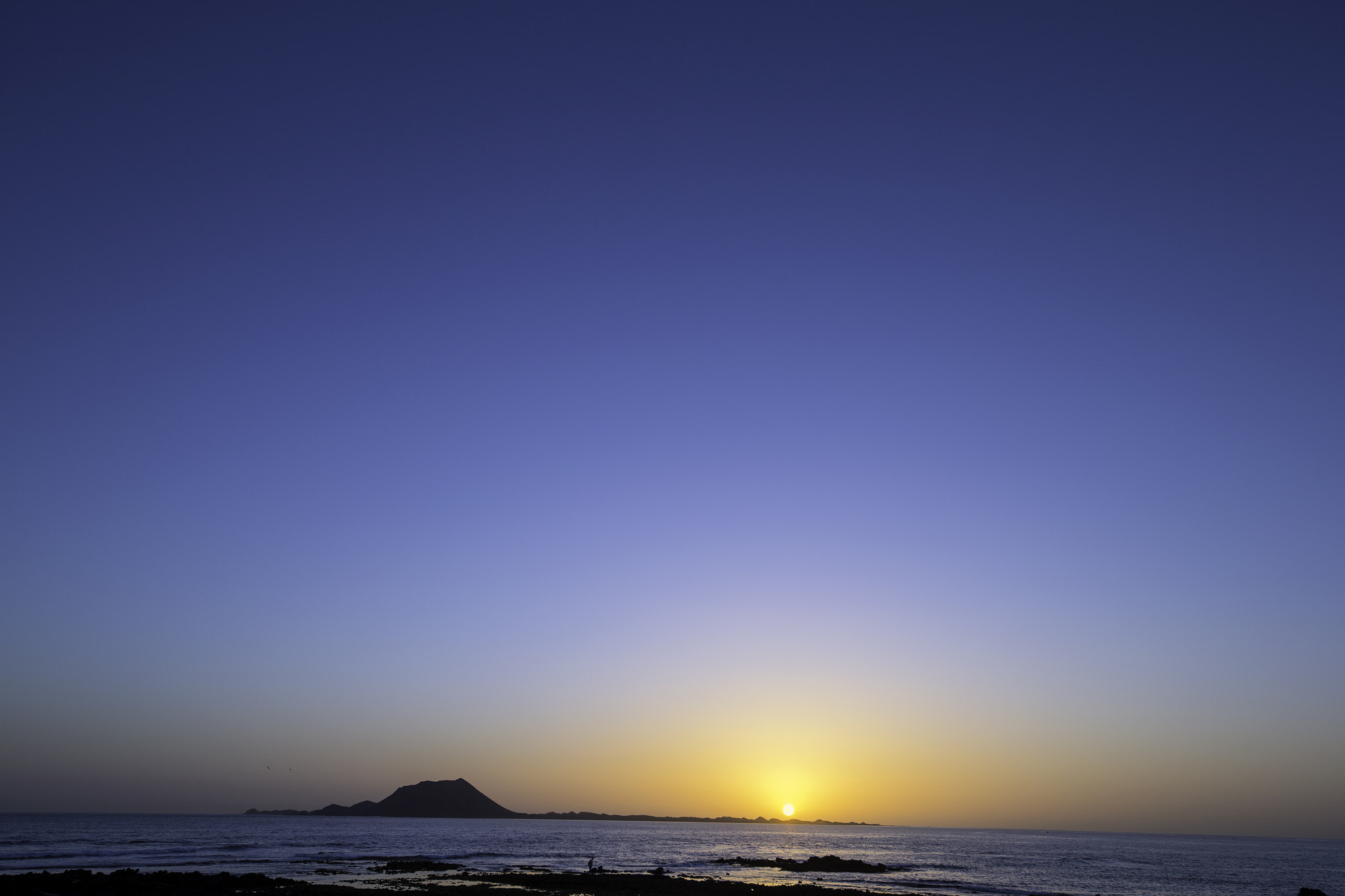 Canon EOS-1D X + Canon EF 17-40mm F4L USM sample photo. Blue sky. photography