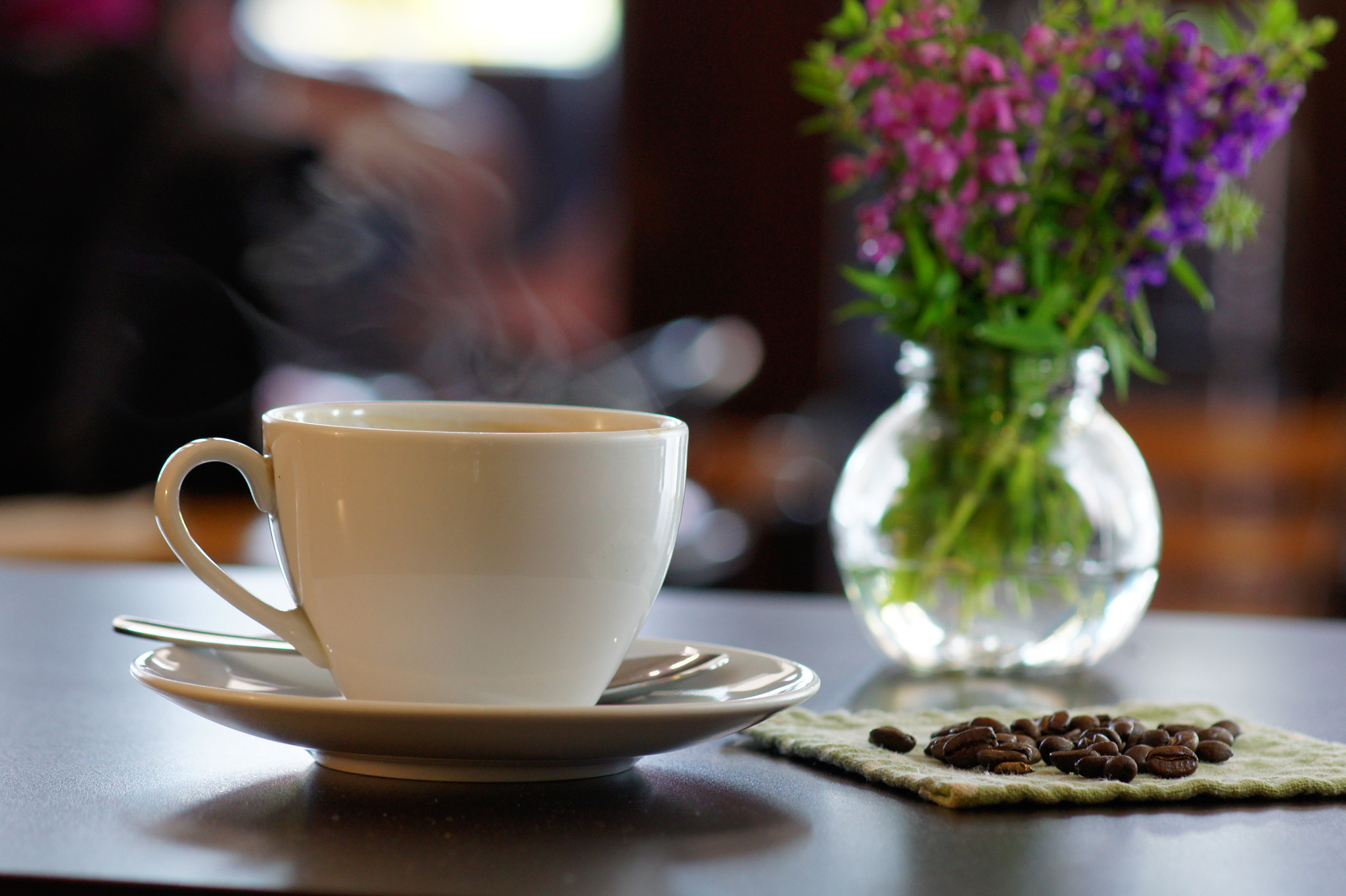 Sony Alpha DSLR-A550 + Sony 100mm F2.8 Macro sample photo. Coffee & flowers  photography