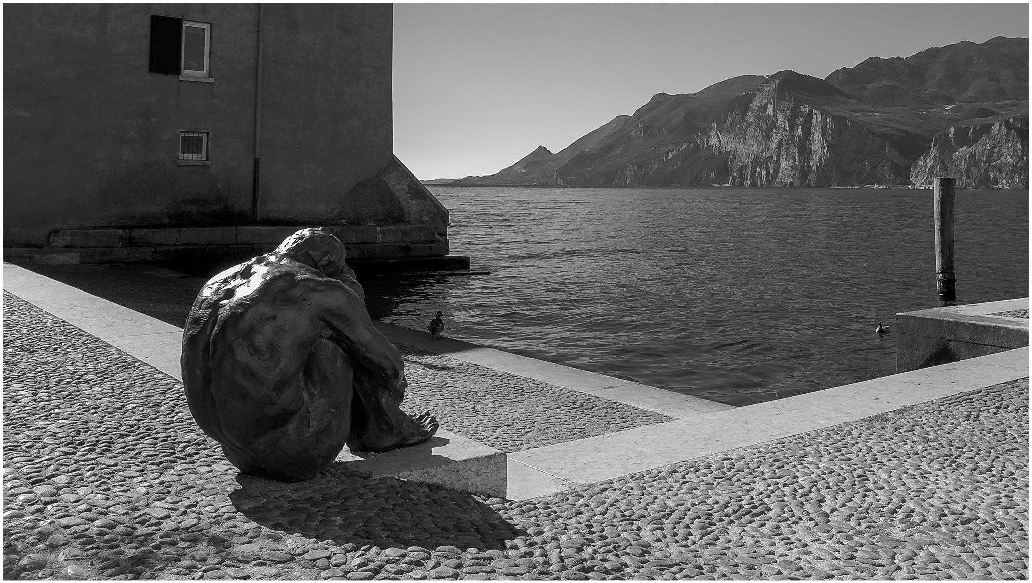 Fujifilm X-T1 + Fujifilm XF 14mm F2.8 R sample photo. Lago di garda - malcesine photography