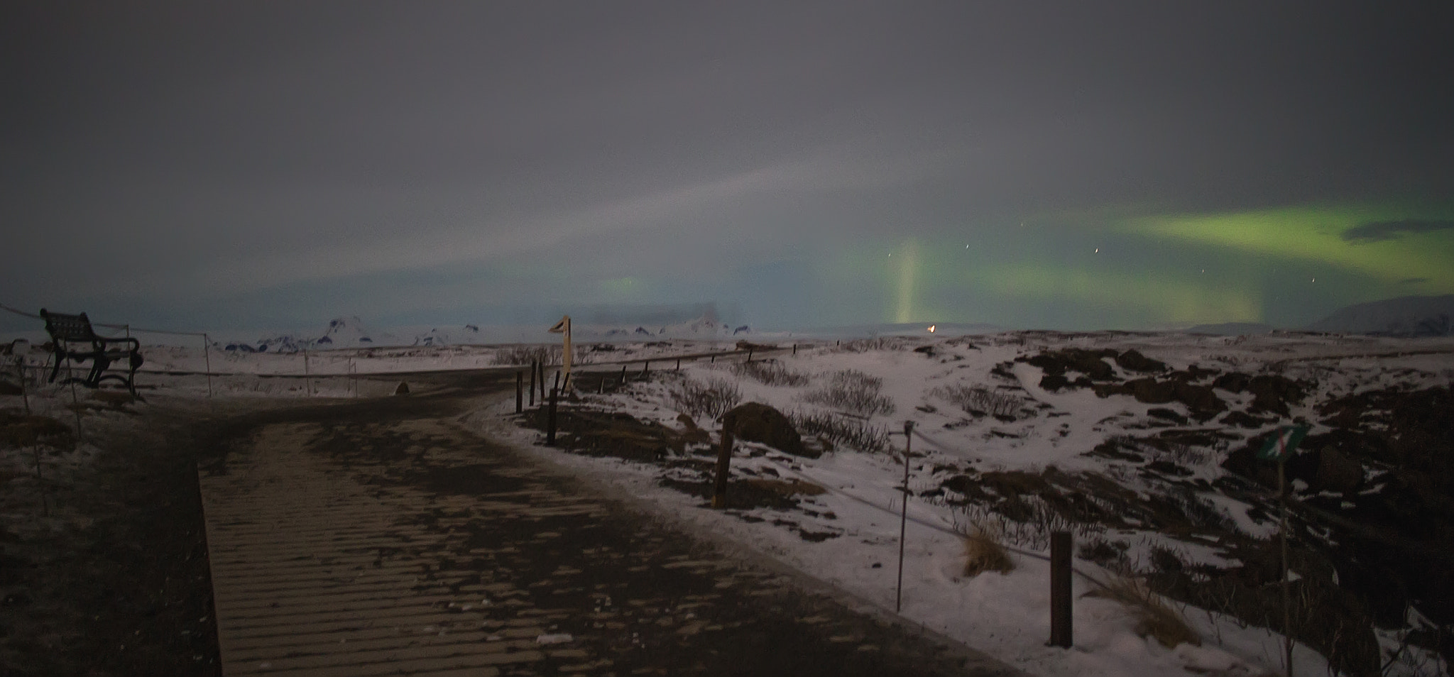 Canon EOS M + Canon EF-M 22mm F2 STM sample photo. Aurora borealis. the worse shot. photography