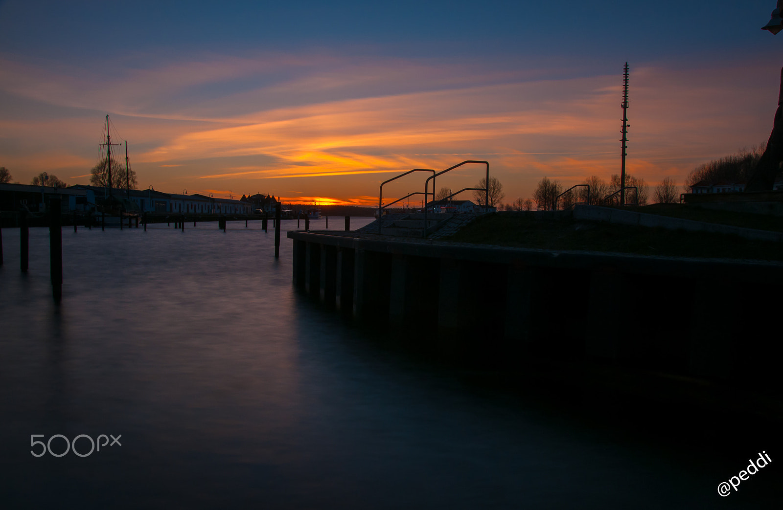 Nikon D300S + Nikon AF-S DX Nikkor 18-105mm F3.5-5.6G ED VR sample photo. Hafen karlshagen slipanlage photography