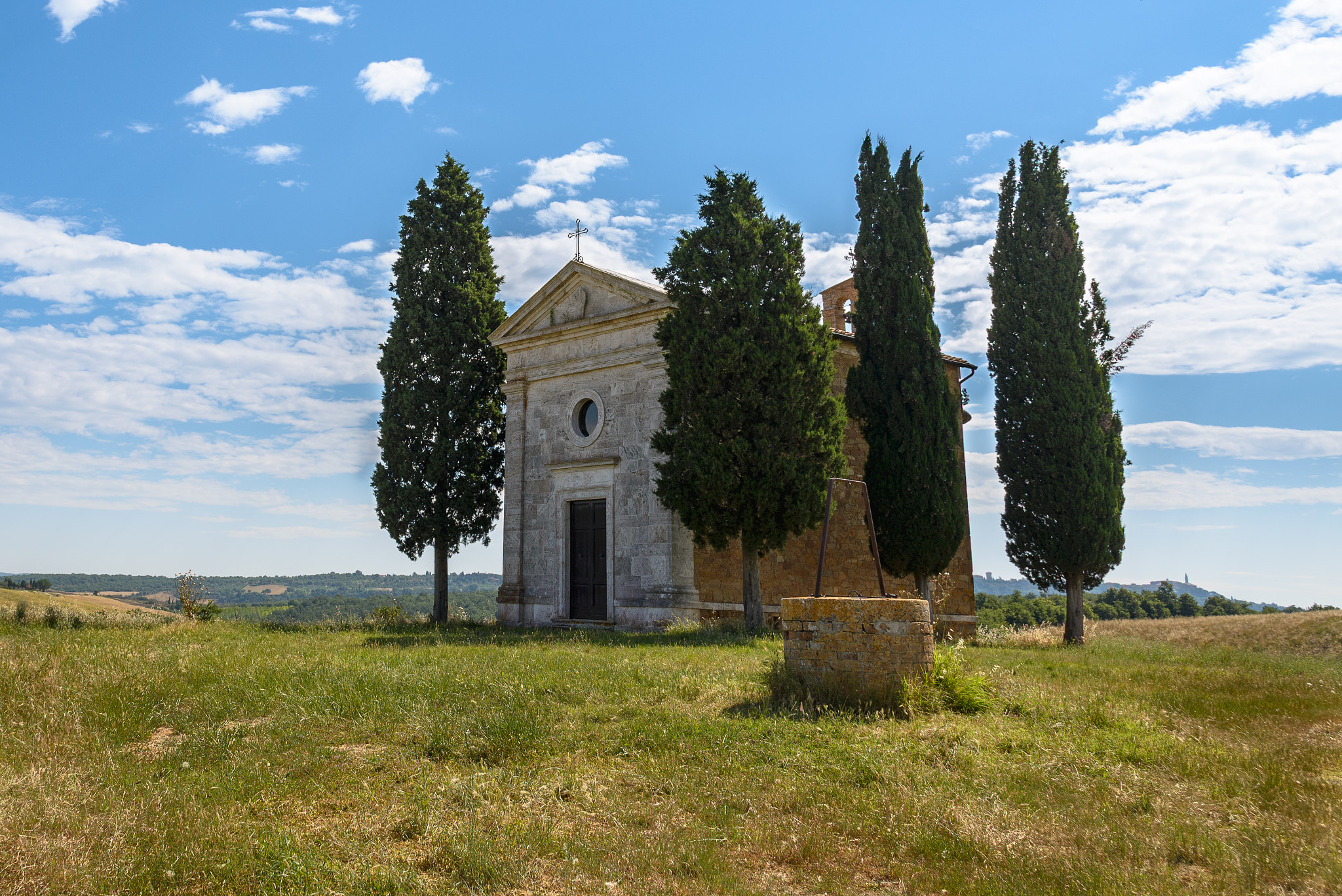 Nikon AF-S Nikkor 24-120mm F4G ED VR sample photo. Cappella della madonna di vitaleta, val d'orcia photography