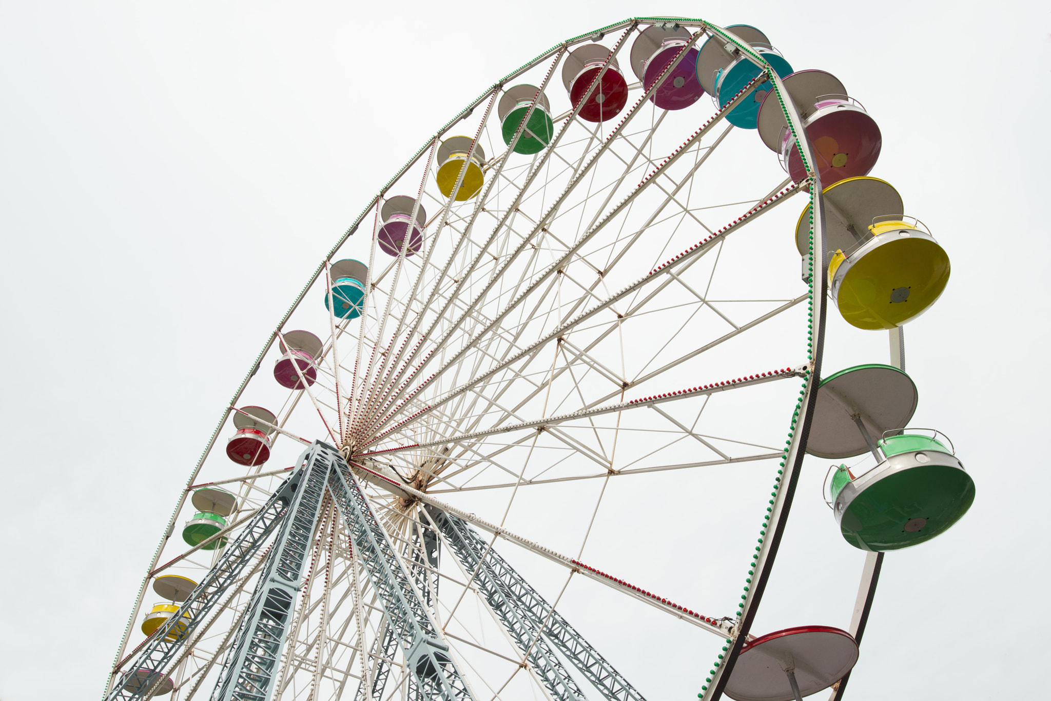 Nikon D800 + Nikon AF-S Nikkor 18-35mm F3.5-4.5G ED sample photo. Ferris wheel photography