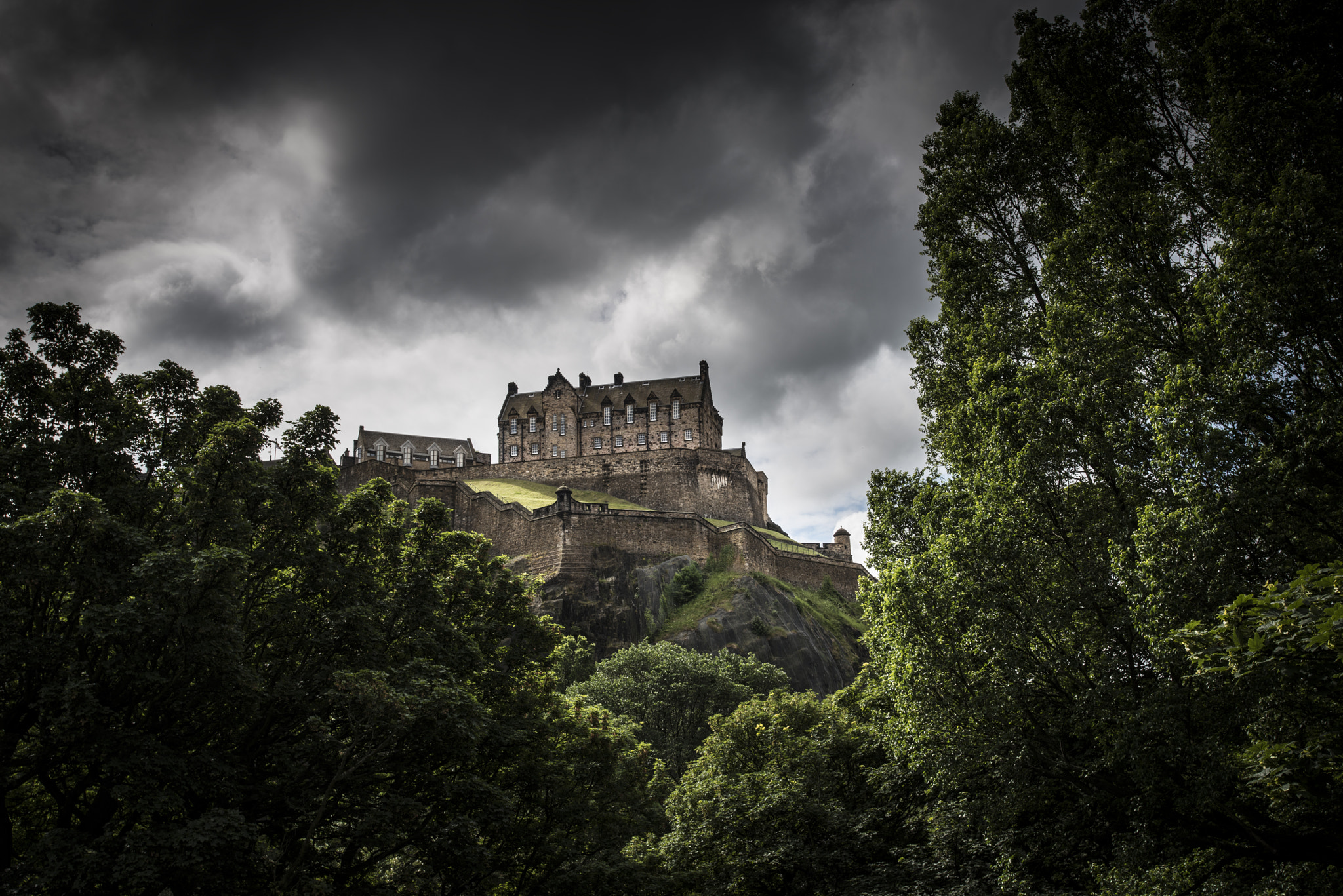 Nikon D800 sample photo. Edinburgh castle, scotland photography