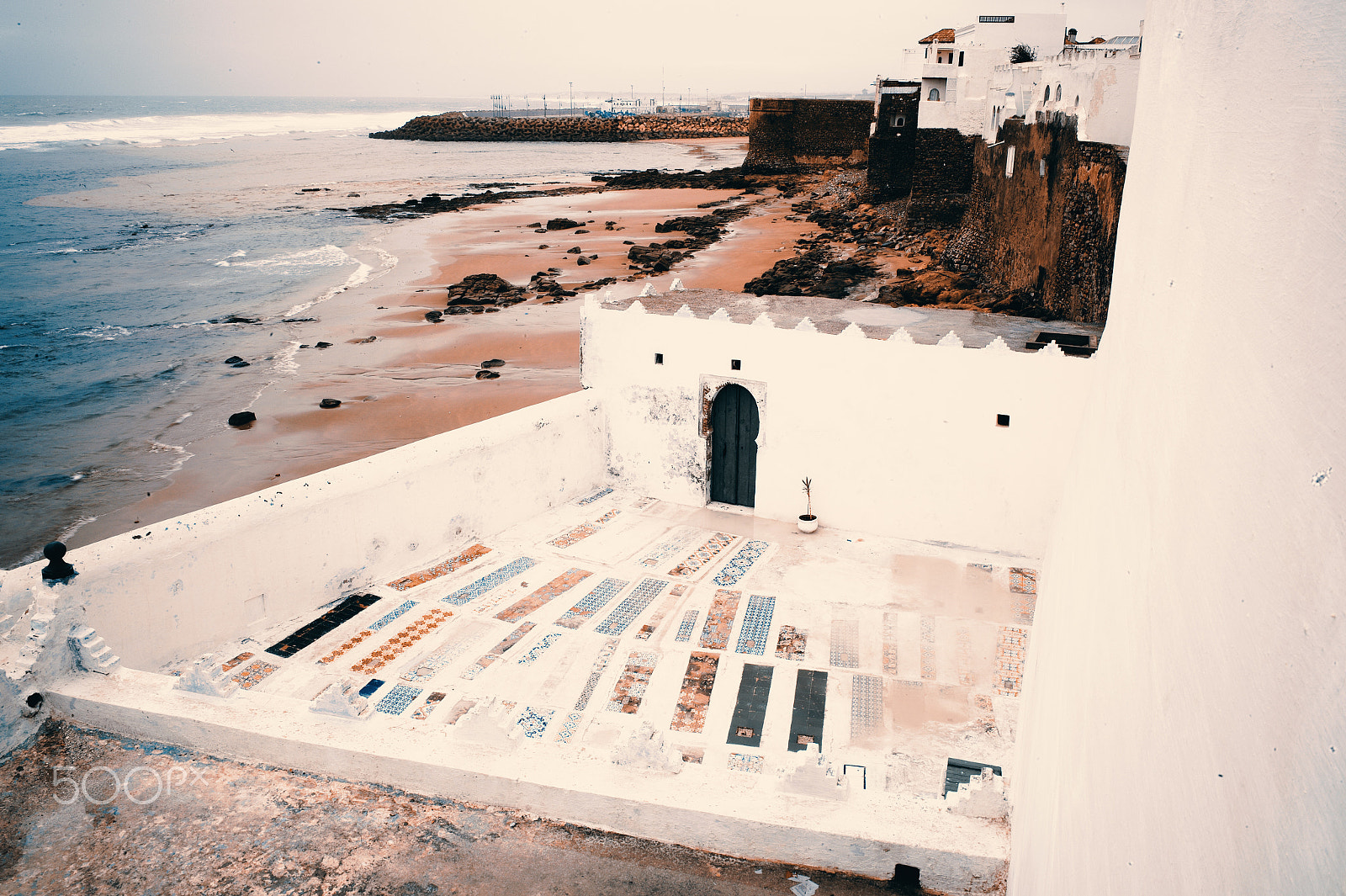 Leica Summicron-M 28mm F2 ASPH sample photo. Coast of asilah medina photography