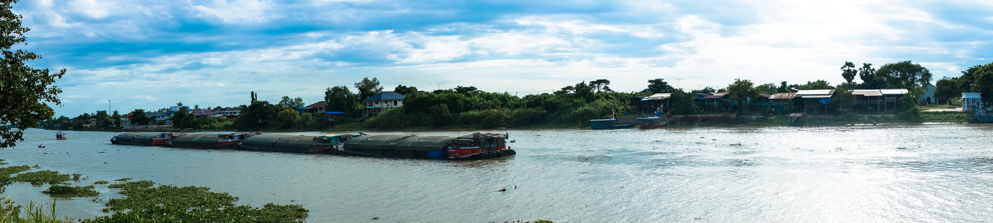 Sony Alpha NEX-5R + Sony E 18-55mm F3.5-5.6 OSS sample photo. Ayutthaya river photography