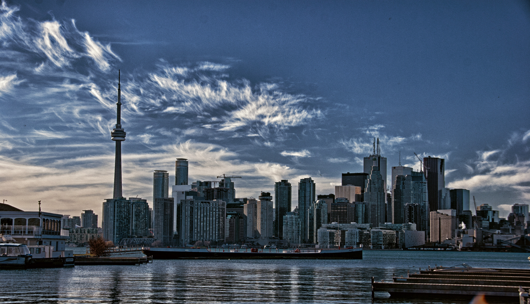 Sigma 18-200mm F3.5-6.3 DC OS HSM sample photo. Toronto photography