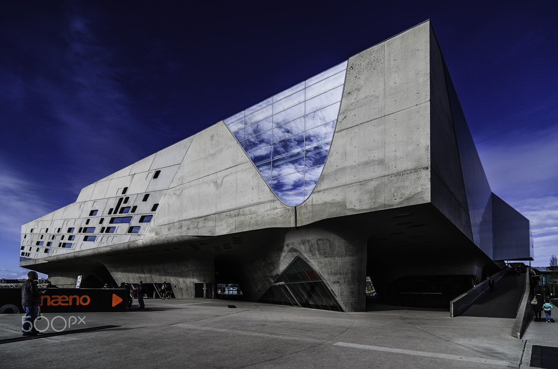 Tokina AT-X Pro 12-24mm F4 (IF) DX sample photo. Phaeno by zaha hadid photography