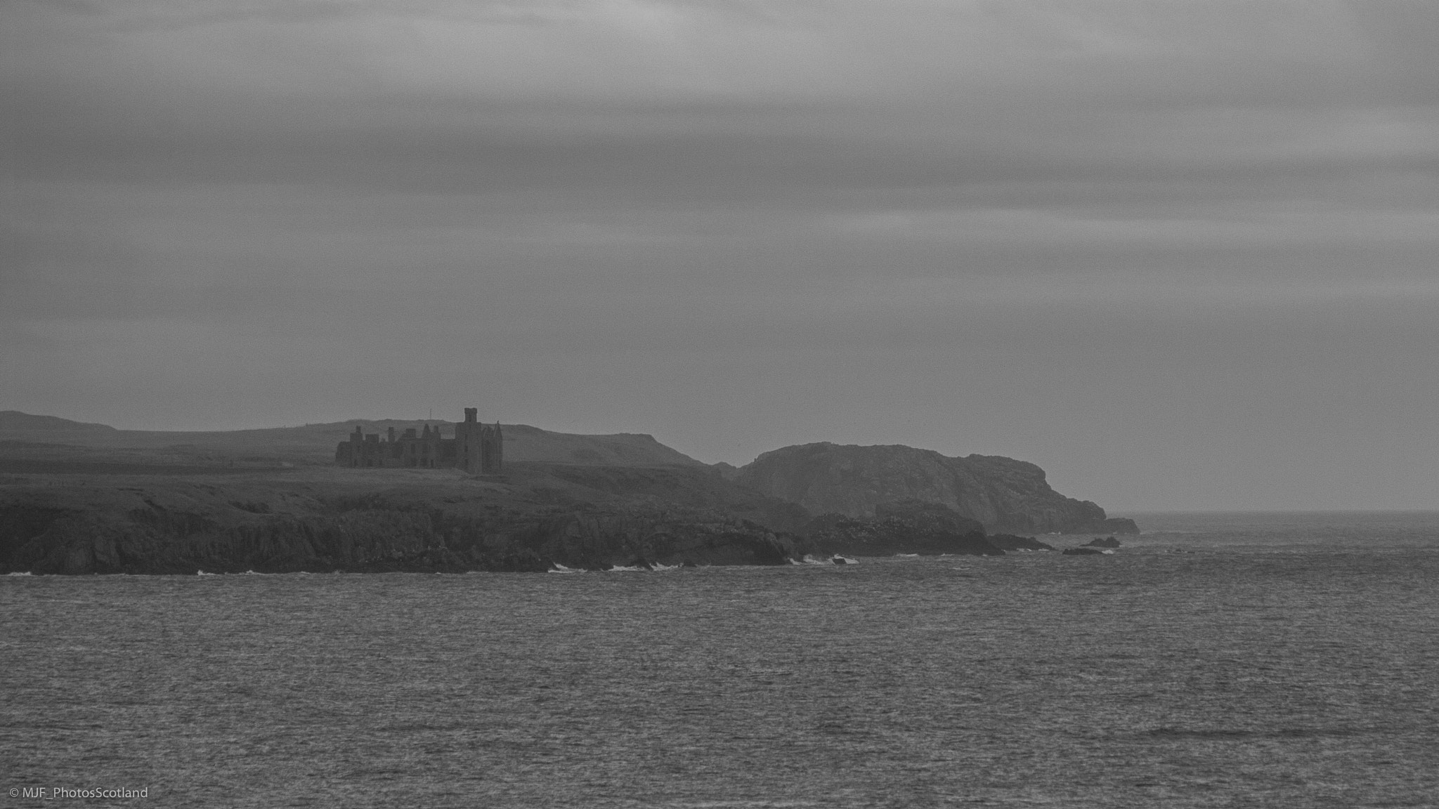 Samsung GX-20 sample photo. New slains castle. photography