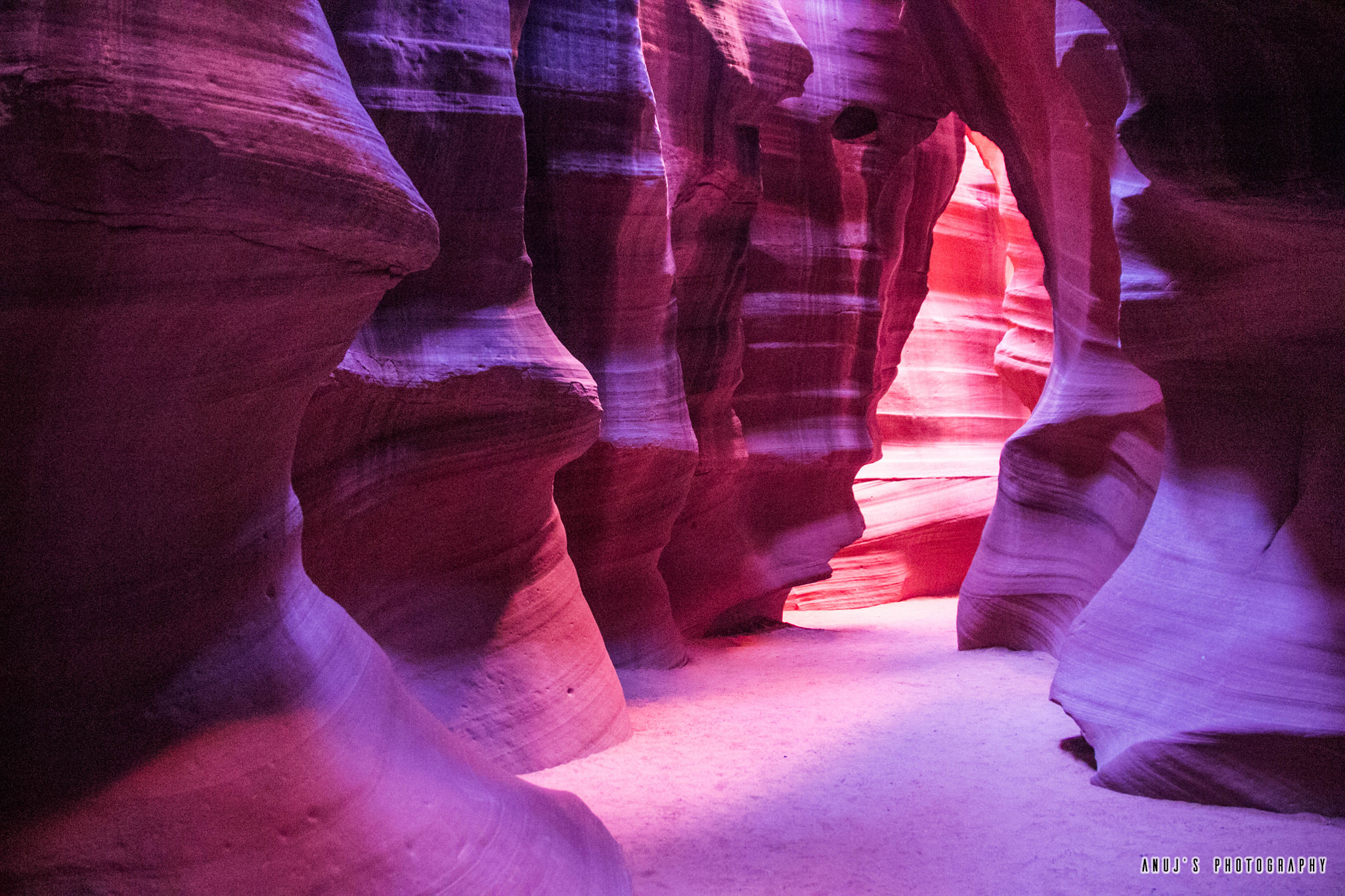 Canon EOS 70D + Sigma 17-70mm F2.8-4 DC Macro OS HSM sample photo. Lower antelope canyons photography