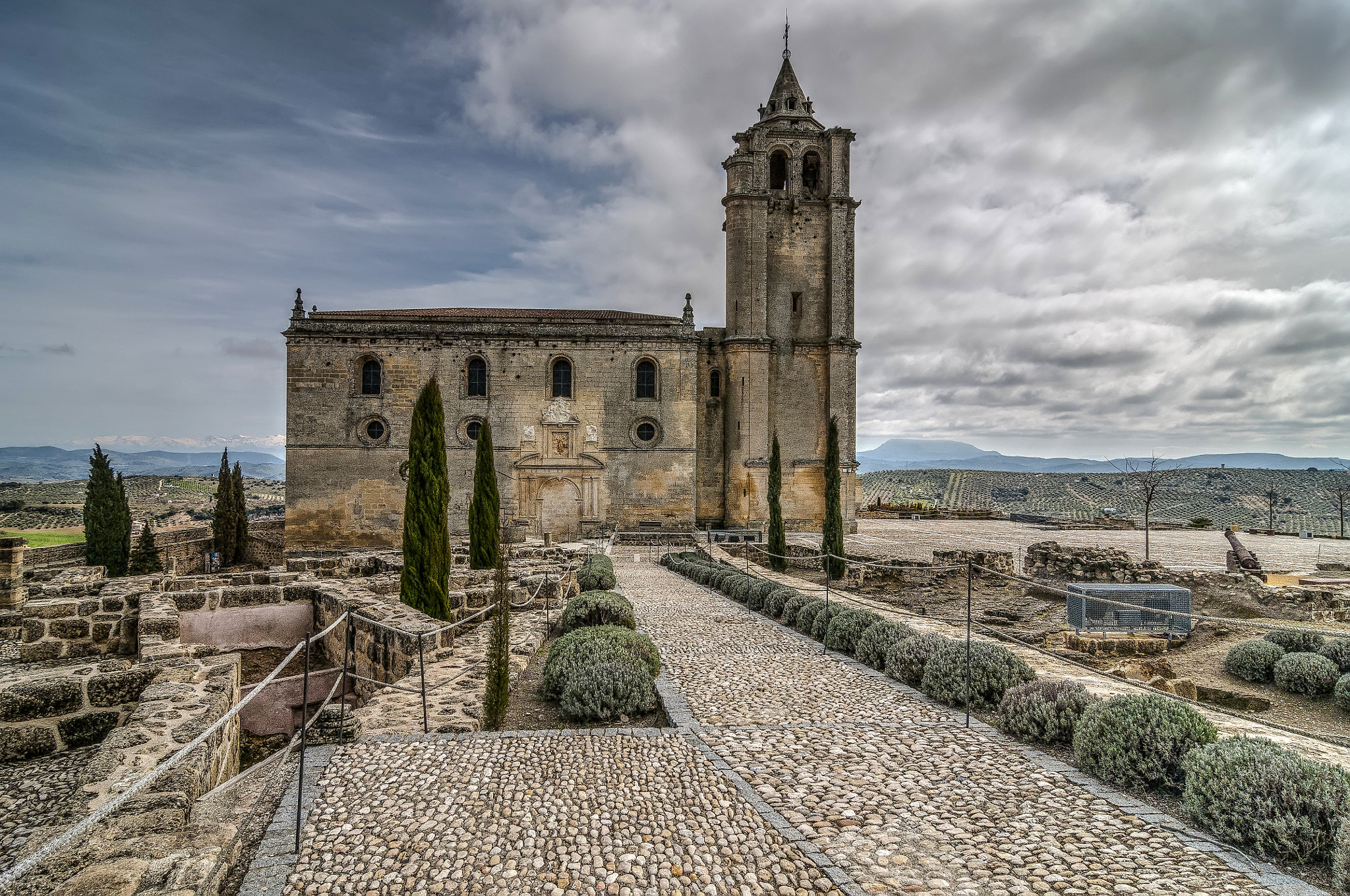 Tokina AT-X Pro 12-24mm F4 (IF) DX sample photo. Direct to the church photography