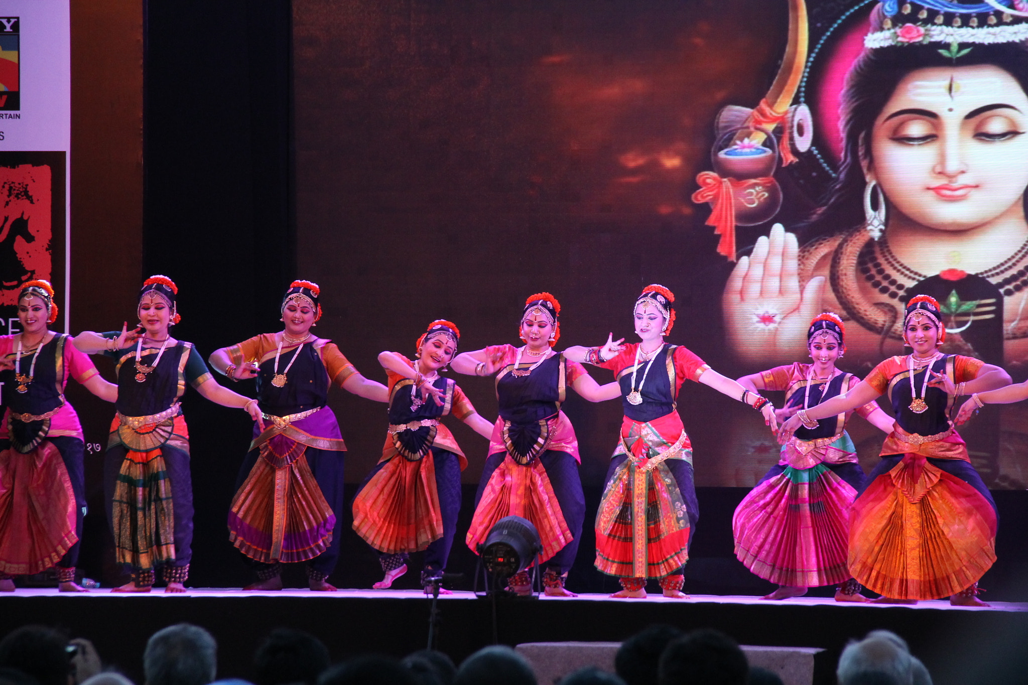 Canon EF-S 18-135mm F3.5-5.6 IS sample photo. Bharatnatyam  photography