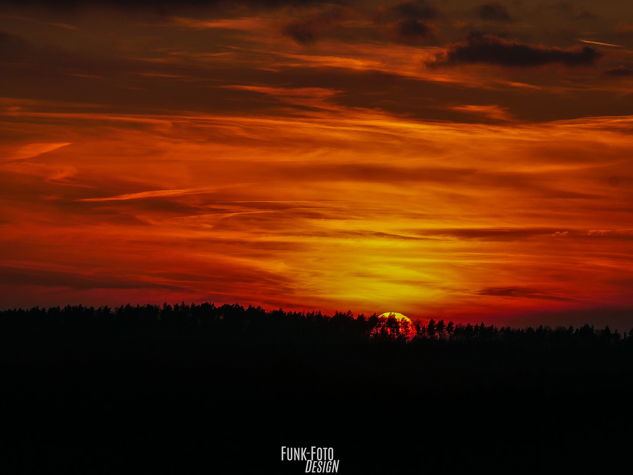 Panasonic Lumix G Vario 45-200mm F4-5.6 OIS sample photo. Potsdam west, sonnenuntergang. photography