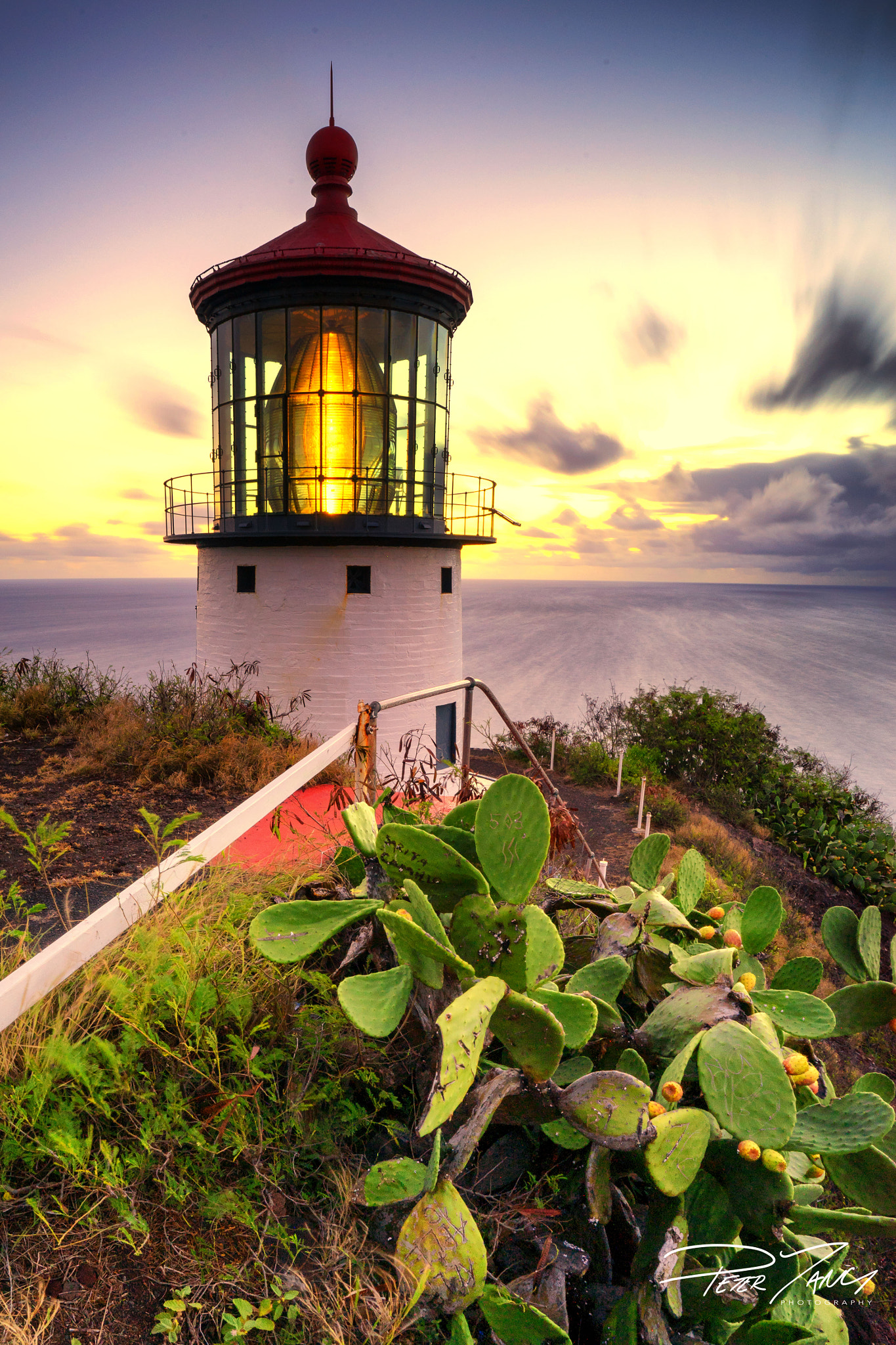 Sony a7 II + ZEISS Batis 18mm F2.8 sample photo. Makapuu lighthouse sunrise photography