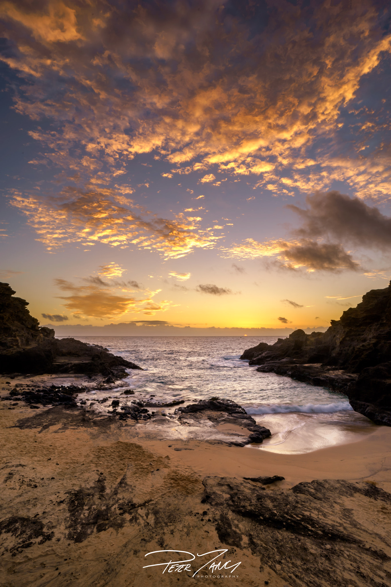 Sony a7 II + ZEISS Batis 18mm F2.8 sample photo. Cloud show of hlona photography