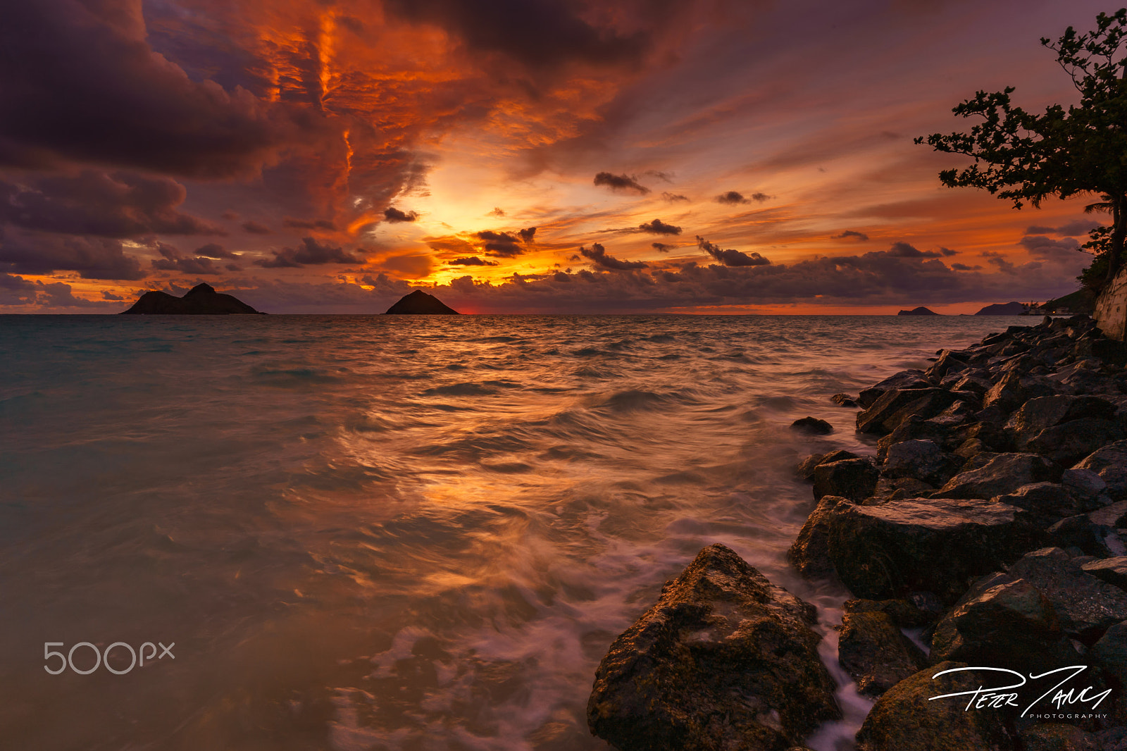 Sony a7 II + ZEISS Batis 18mm F2.8 sample photo. Fire skies of lanikai photography