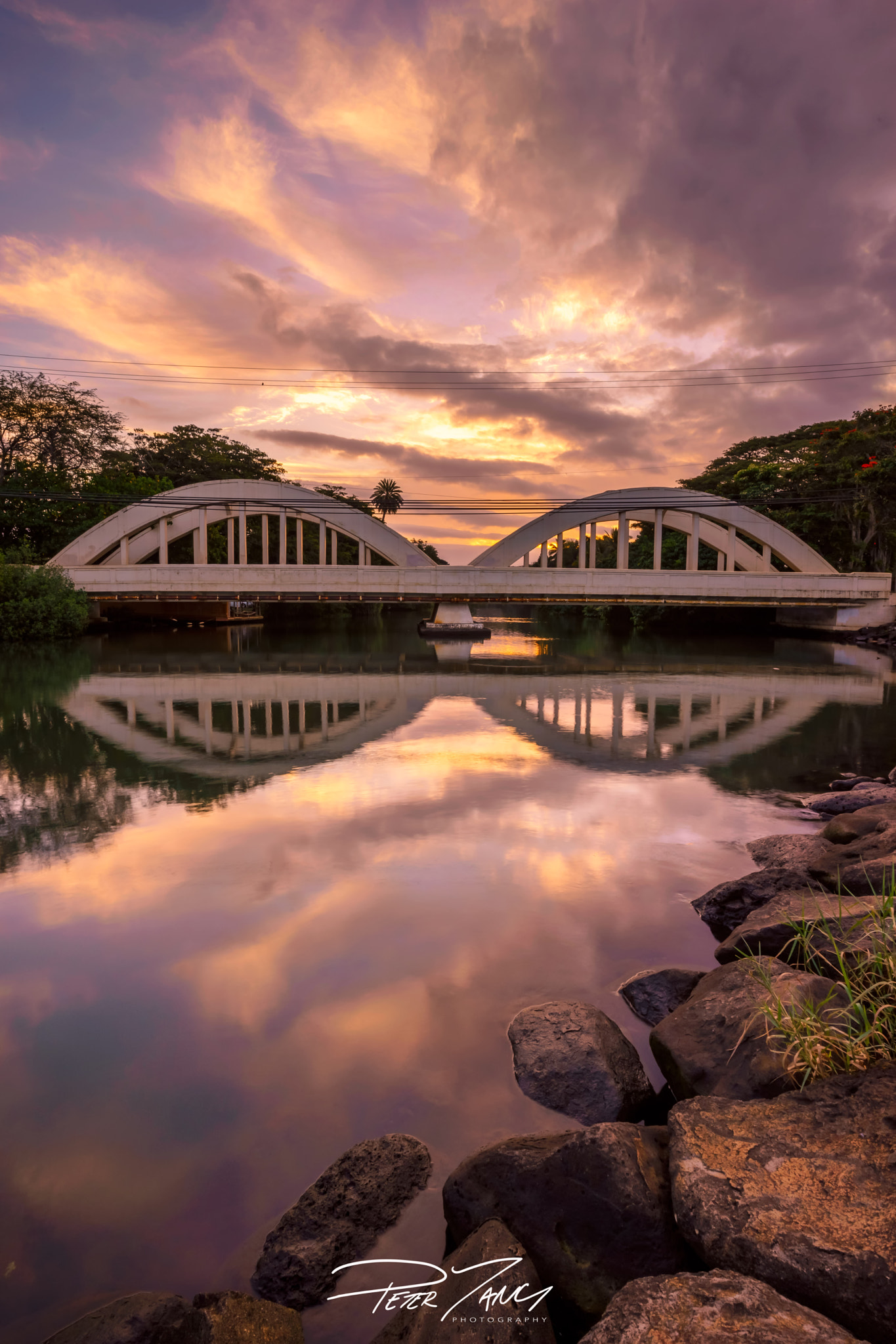 ZEISS Batis 18mm F2.8 sample photo. Peace of haleiwa photography