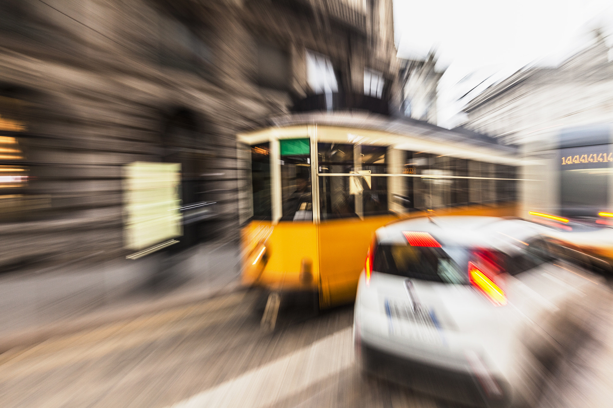 Canon EF 16-35mm F4L IS USM sample photo. The yellow tram photography