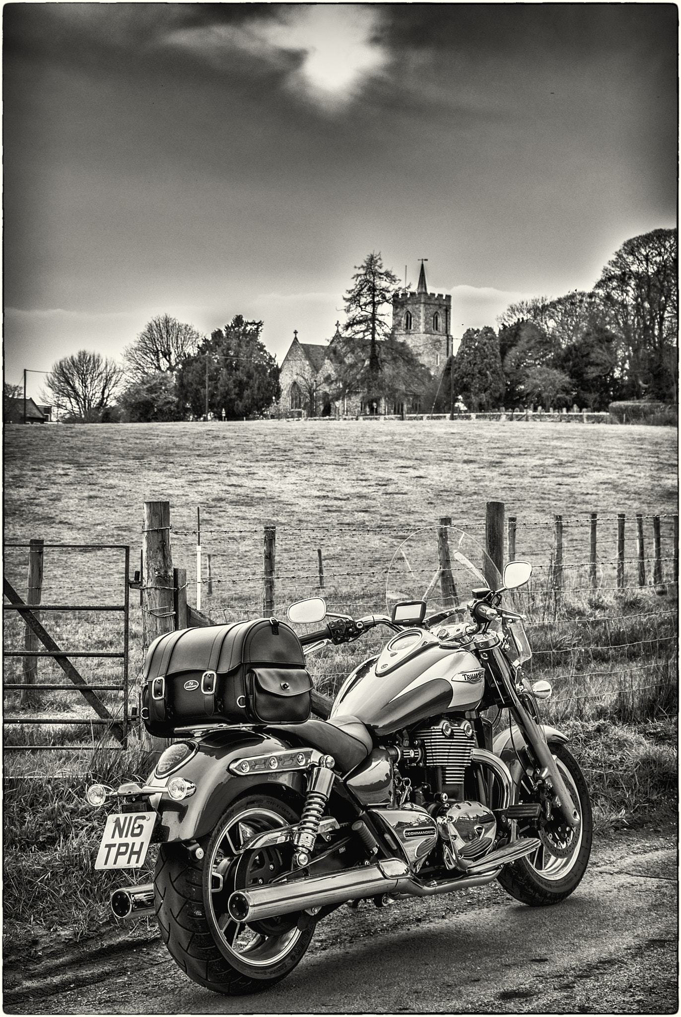 Olympus OM-D E-M1 Mark II + Olympus M.Zuiko Digital ED 12-40mm F2.8 Pro sample photo. English bike photography