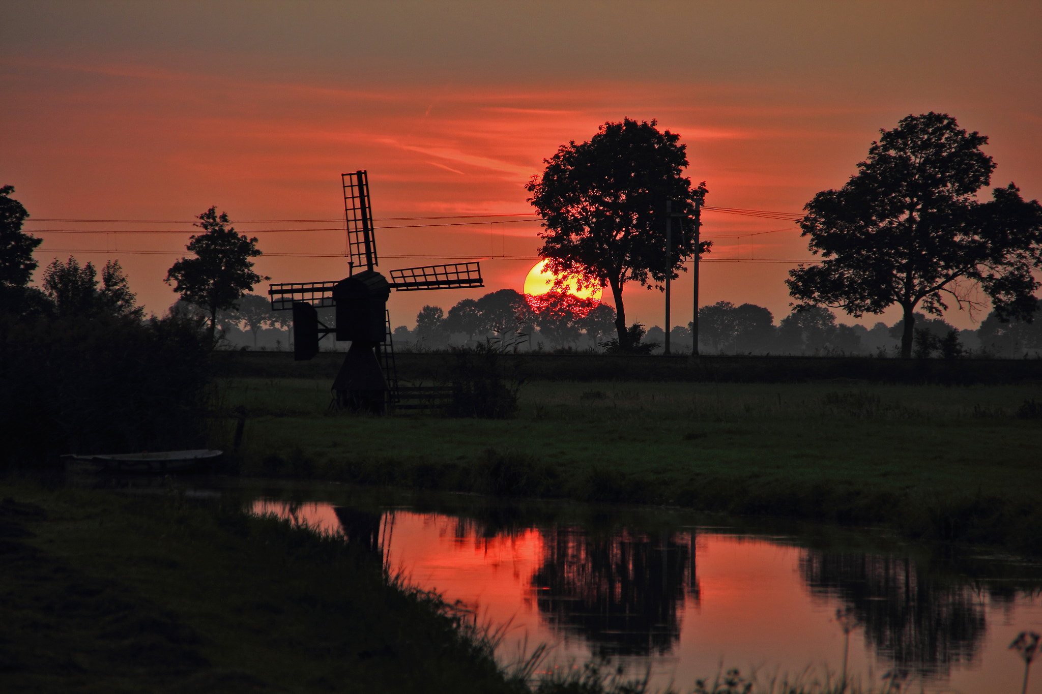Sigma 18-250mm F3.5-6.3 DC OS HSM sample photo. A sunset near middelie photography